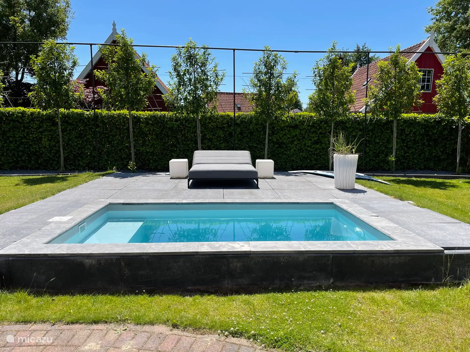 Privé zwembad met Jetstream