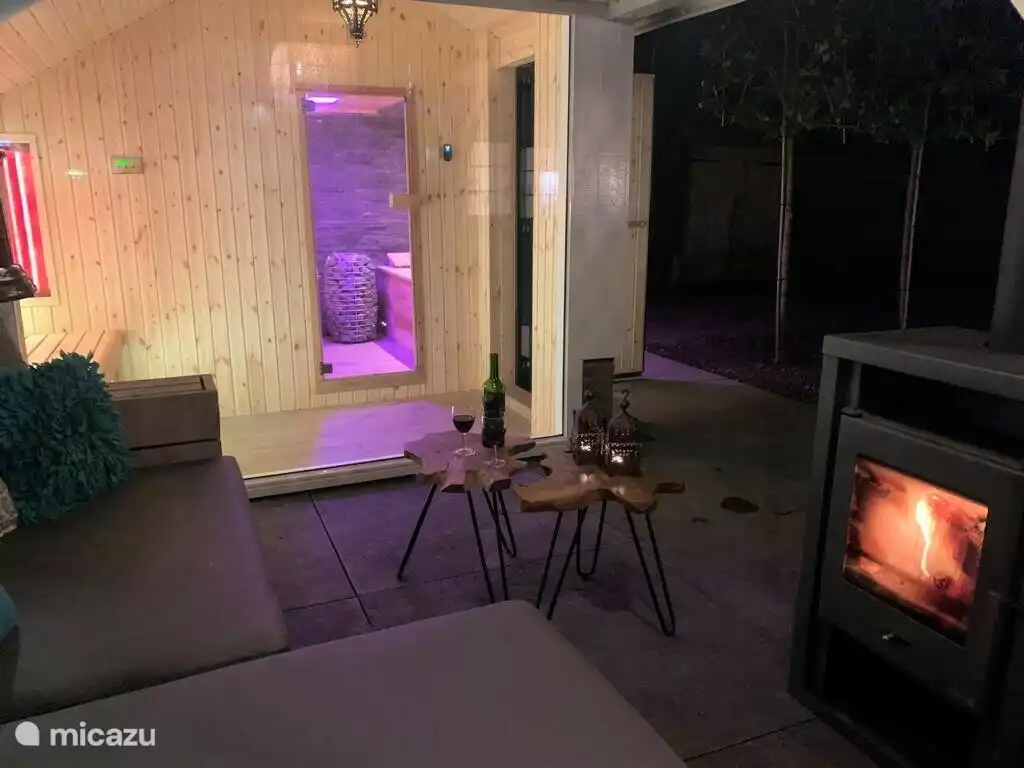 Buitenzit met openhaard