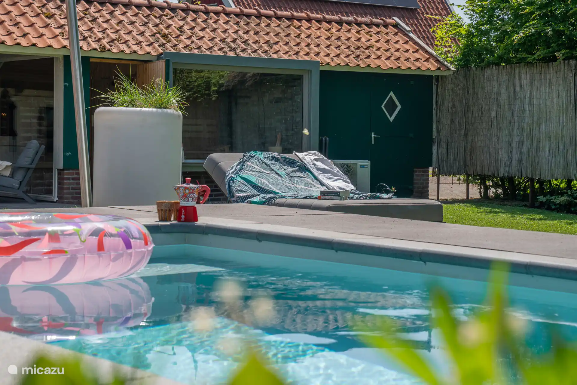 Das private Schwimmbad mit Jetlet