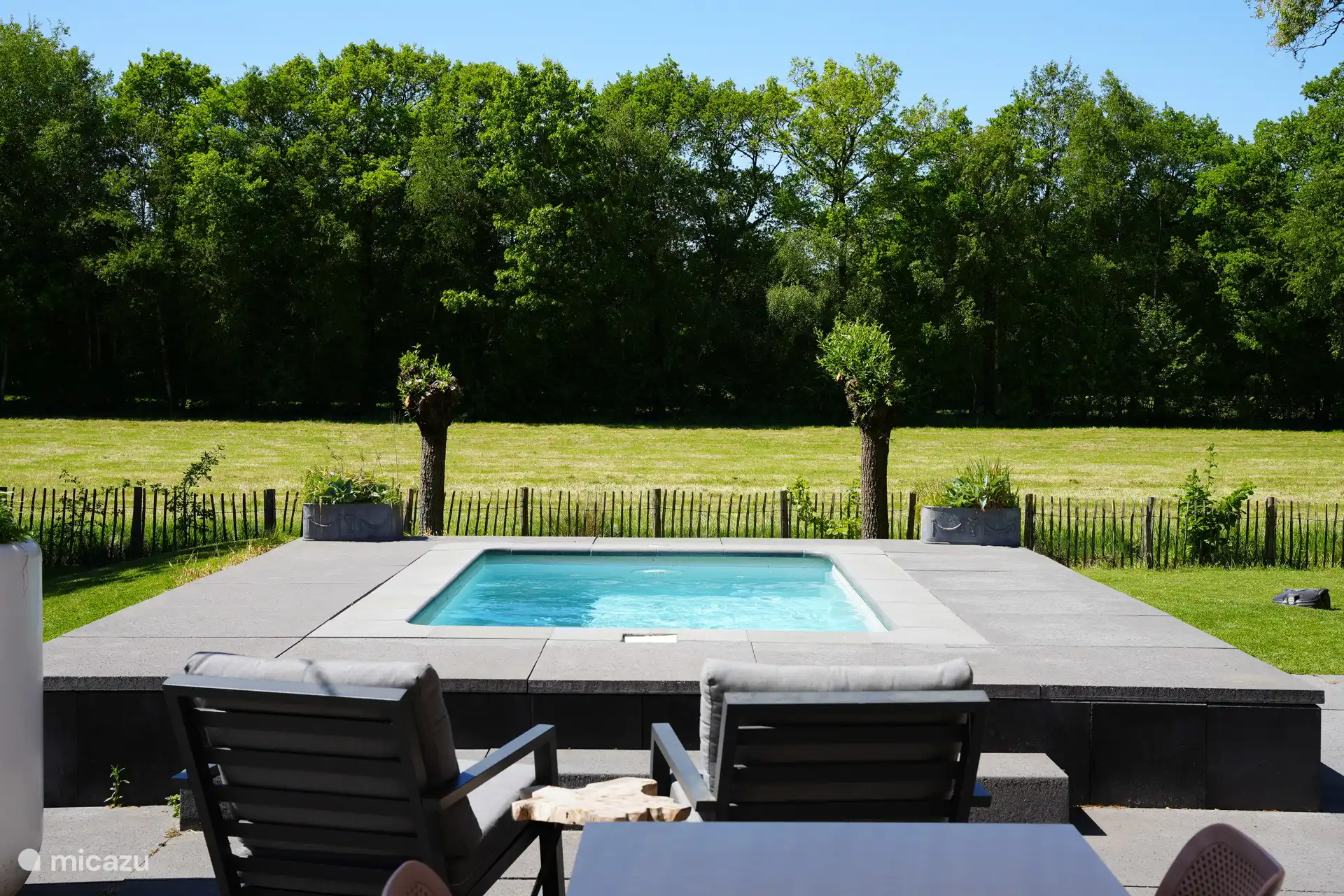 Zwembad met prachtig uitzicht