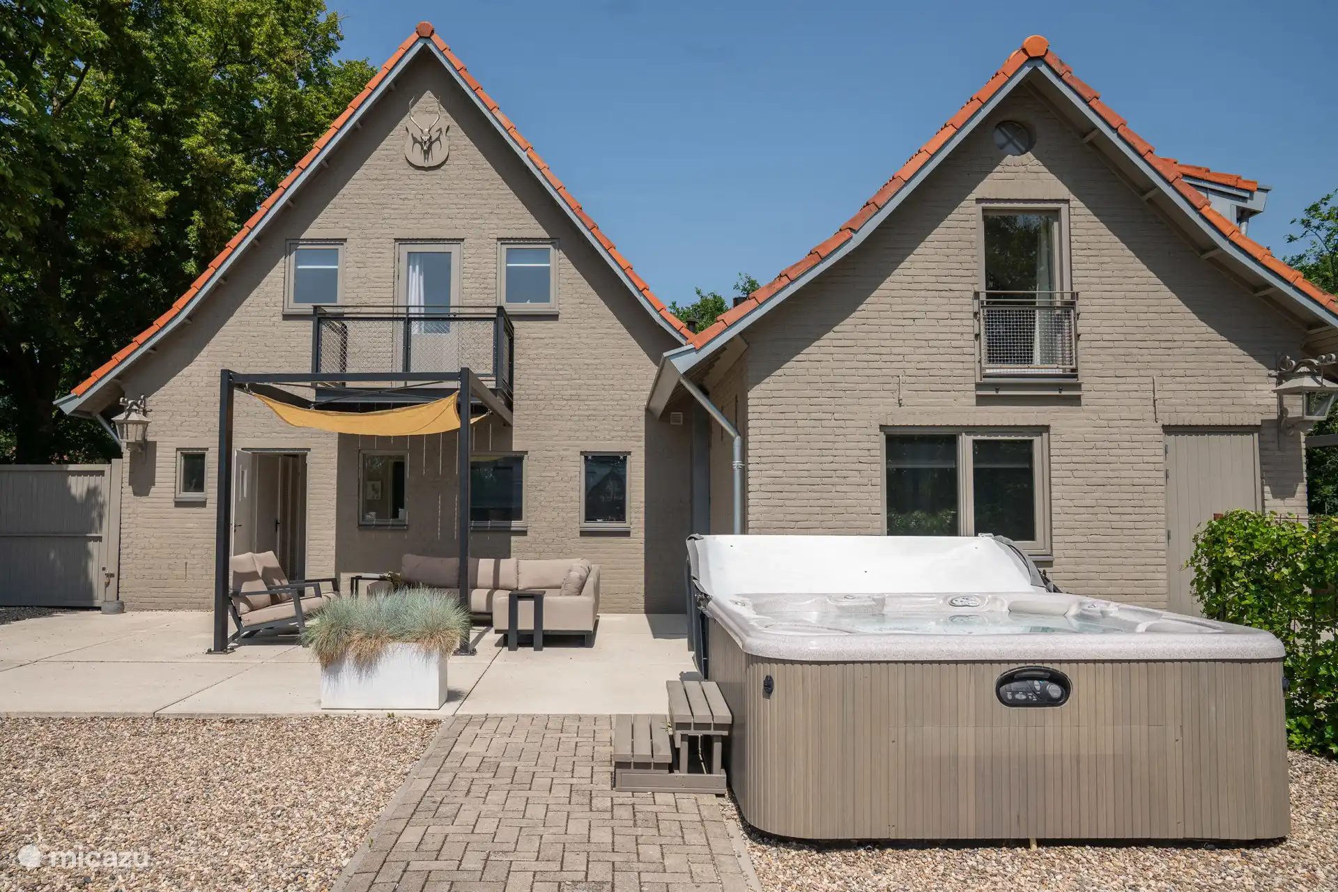 De Heidebloem mit privatem Jacuzzi