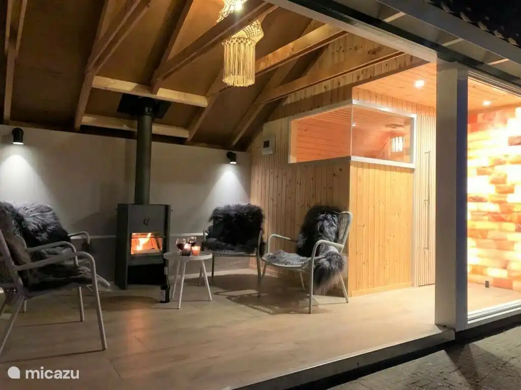 Le Belegh of Groll avec terrasses extérieures couvertes 