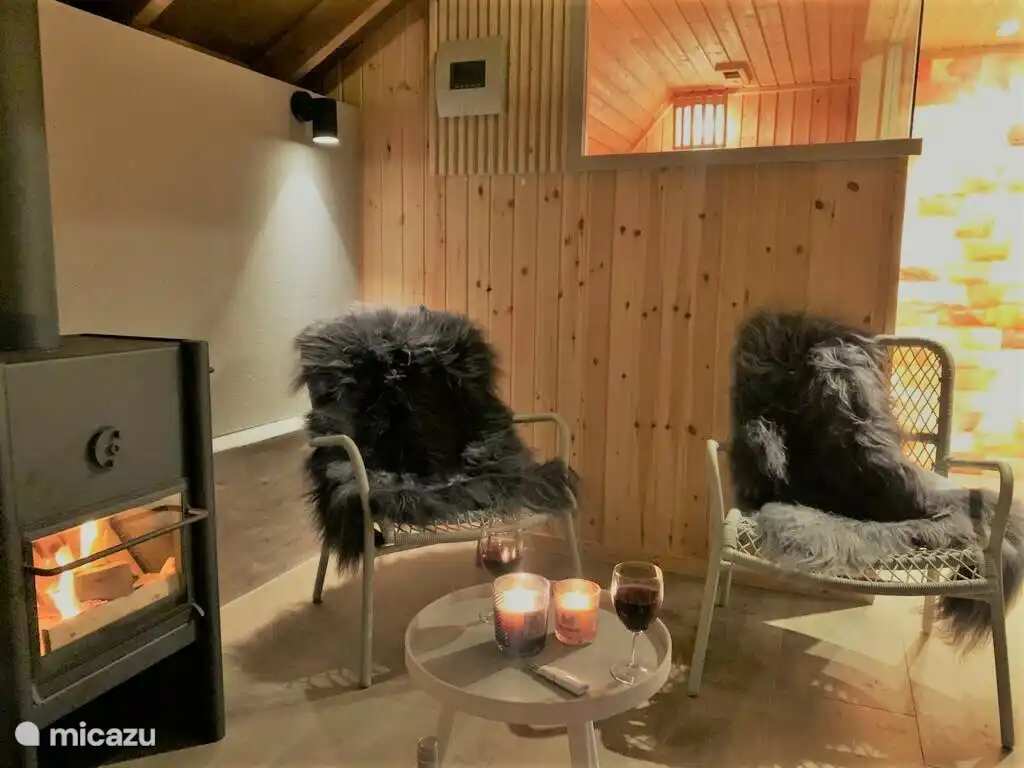 Auvent avec terrasses extérieures