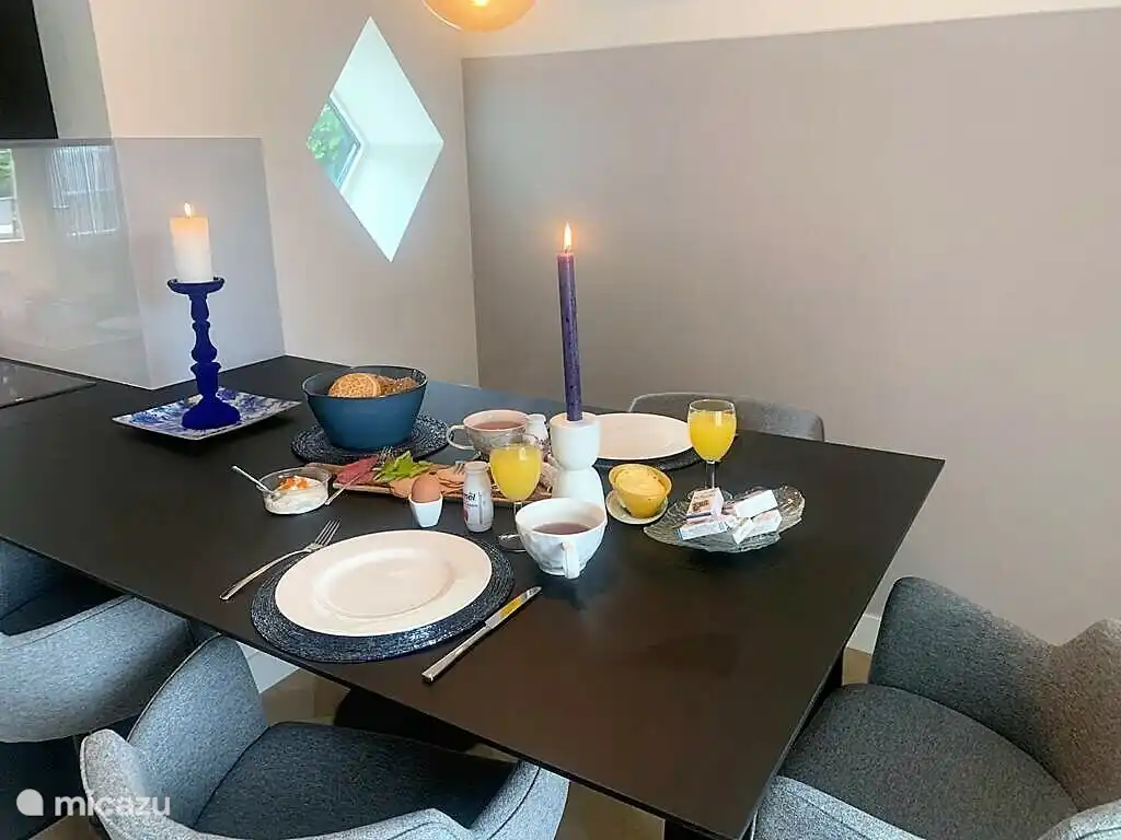 La salle à manger du siège de Groll 