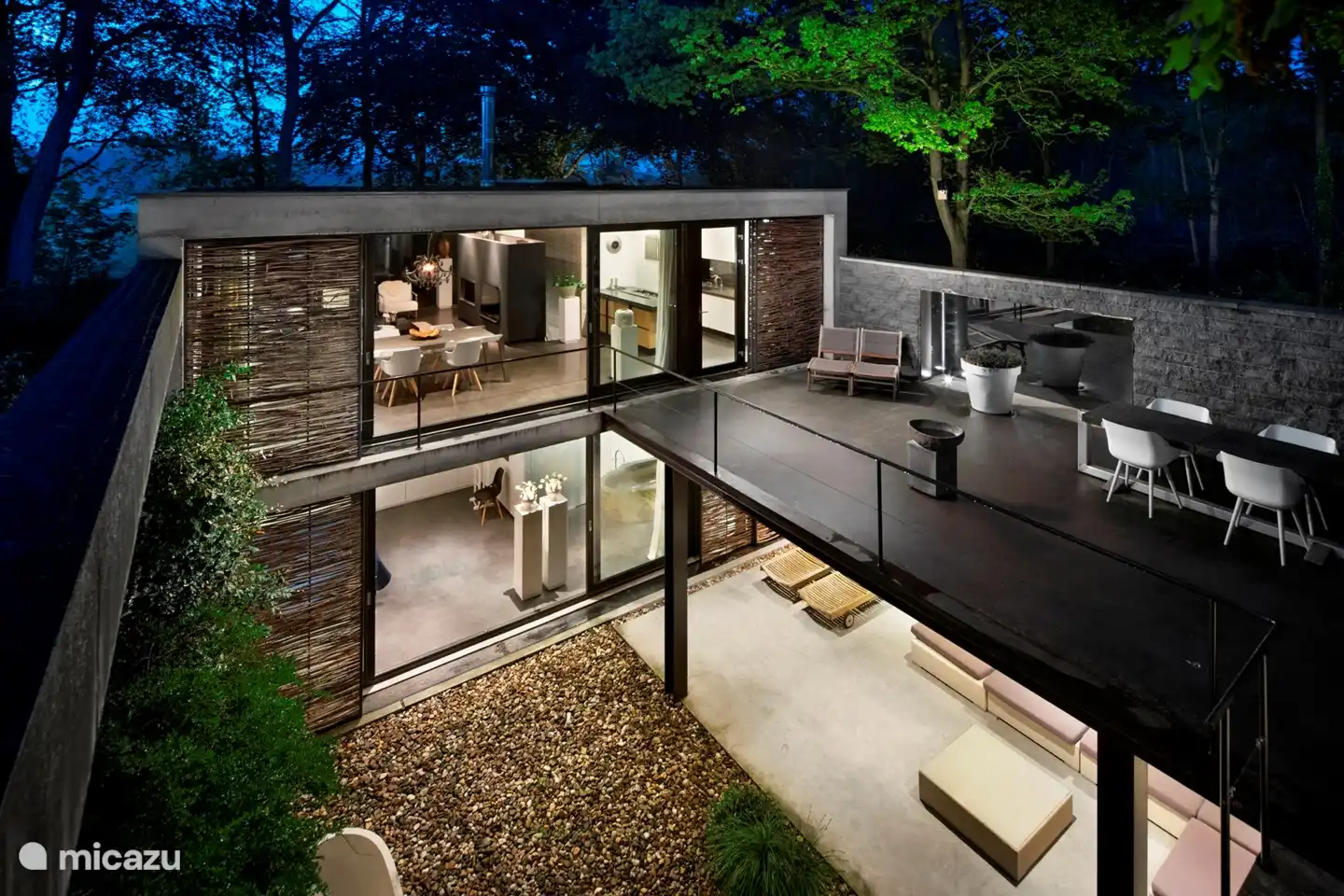 2 terraces below and above