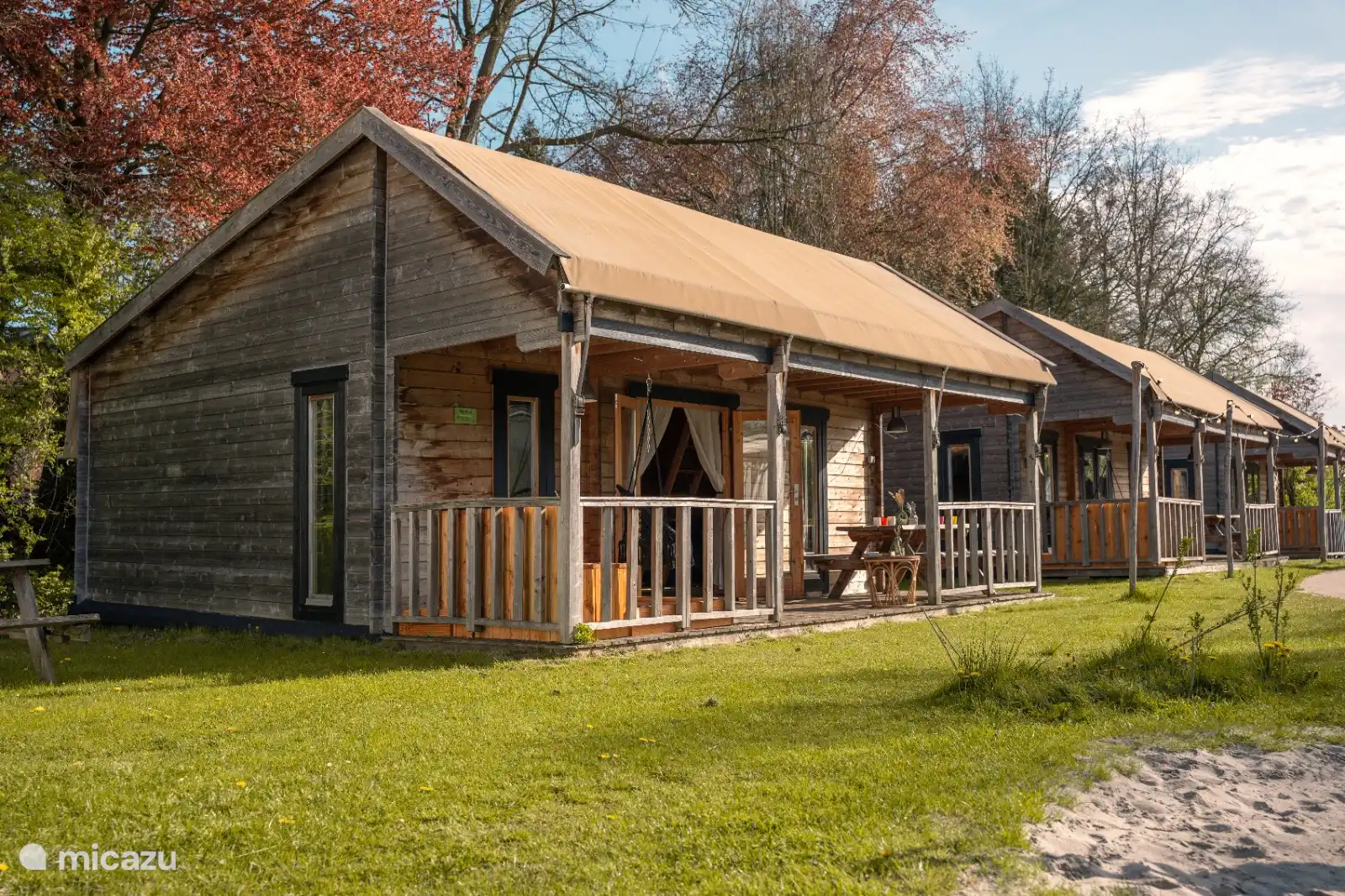 Kinderfreundlich, Niederlande, Gelderland, Voorthuizen, blockhütte / lodge  Vogelhaut