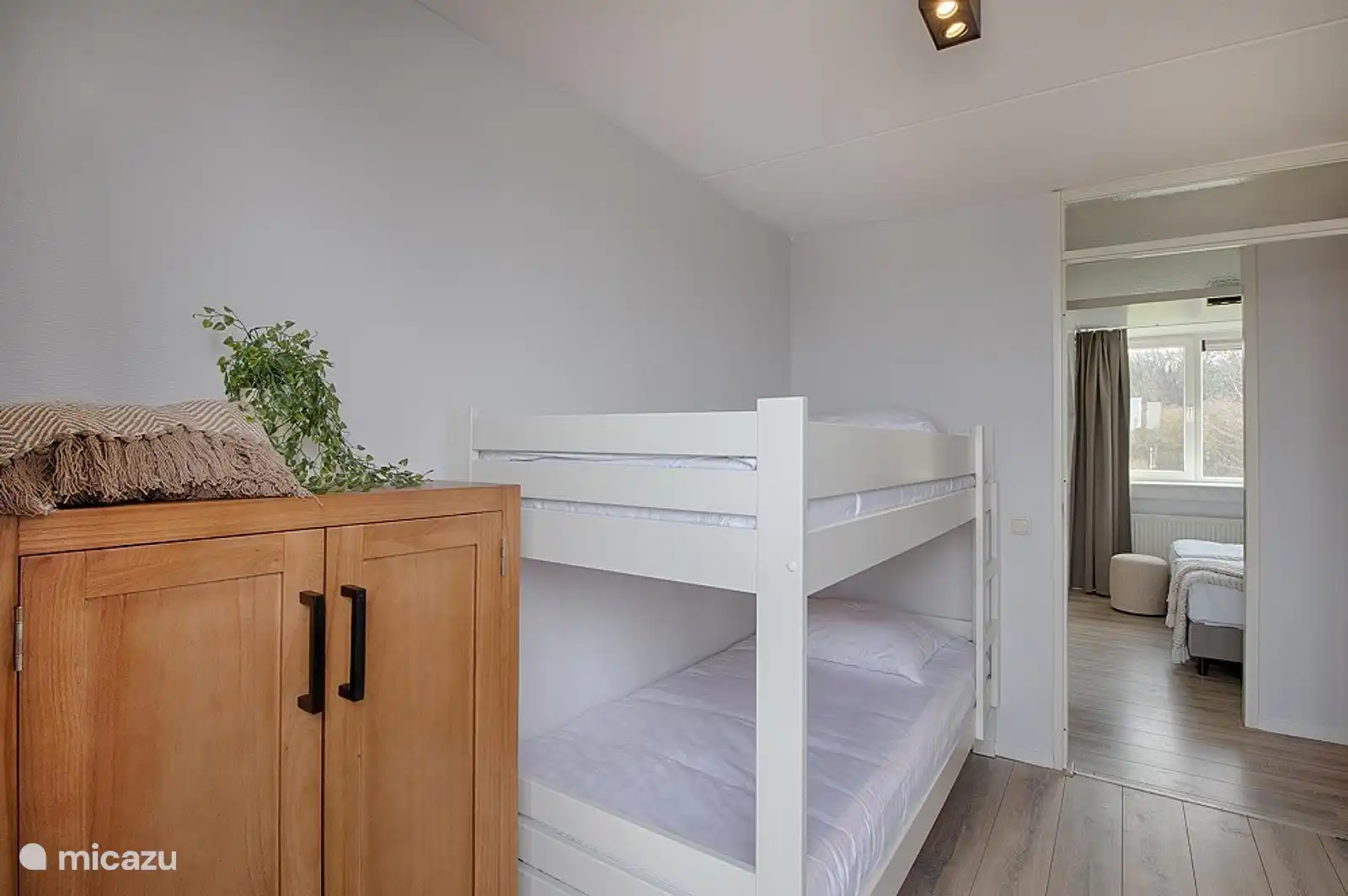 Dormitorio de arriba