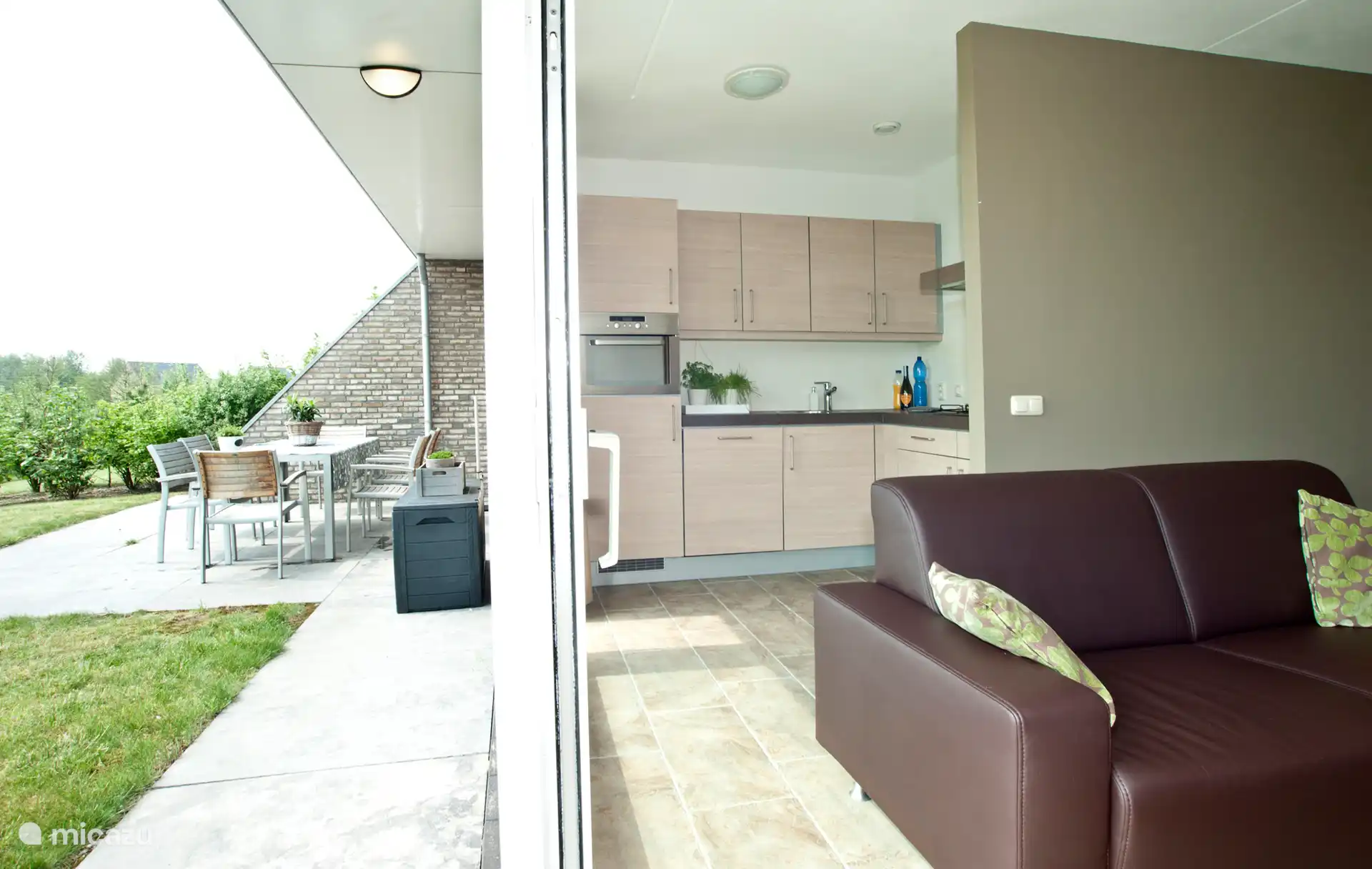 Cocina y terraza