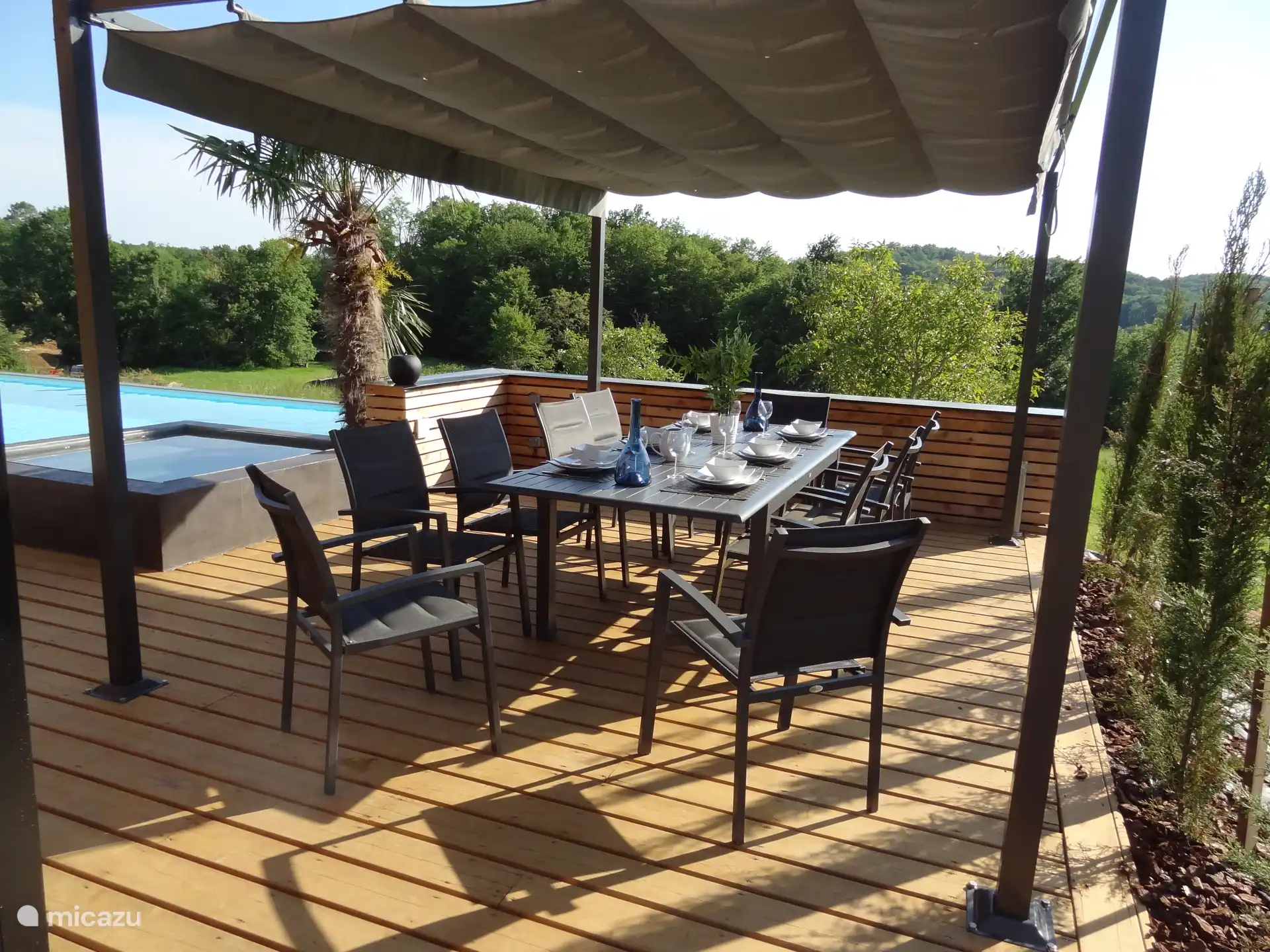 Outdoor garden lounge