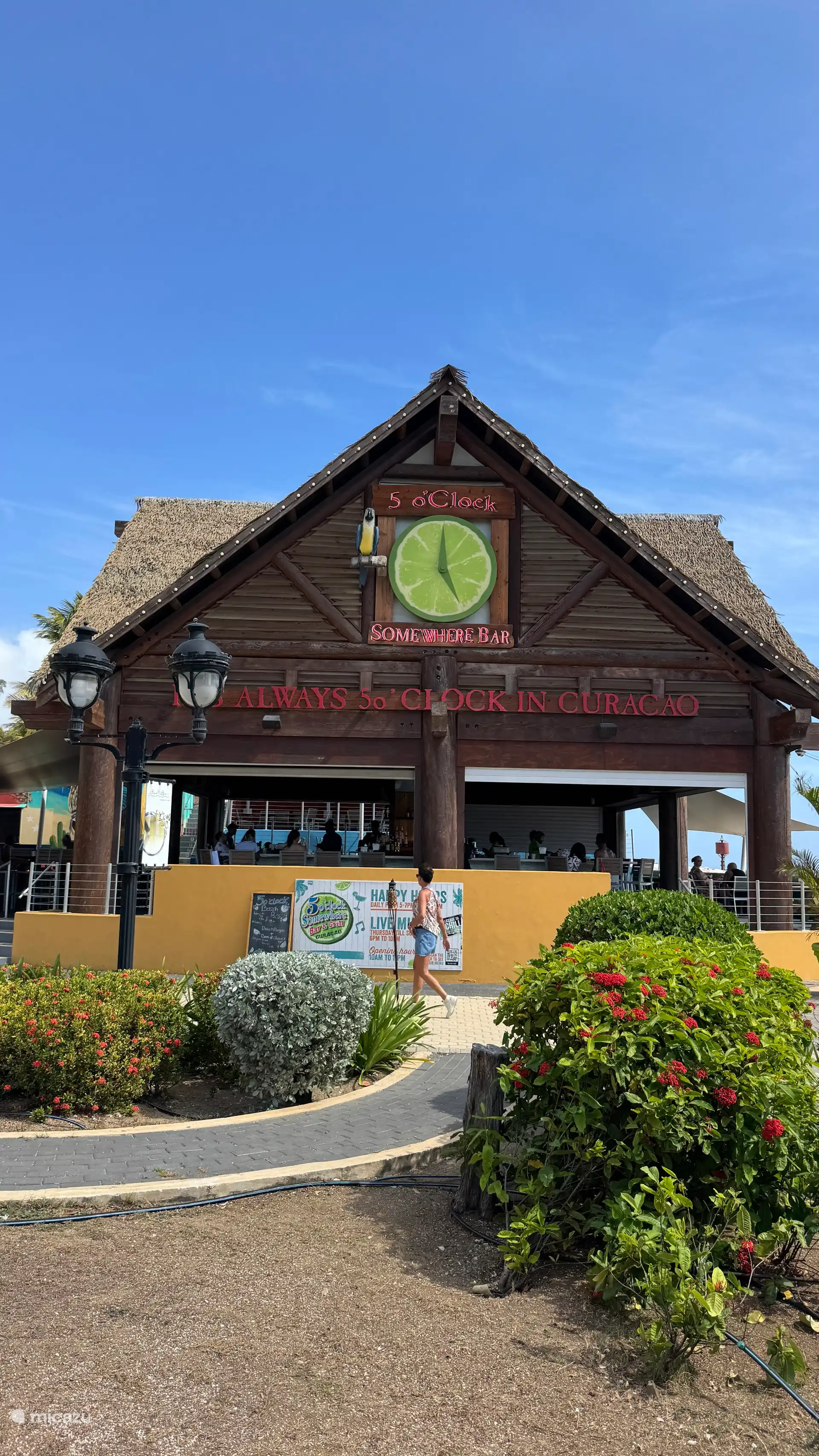 5 o'Clock Somewhere bar in Renaissance park
