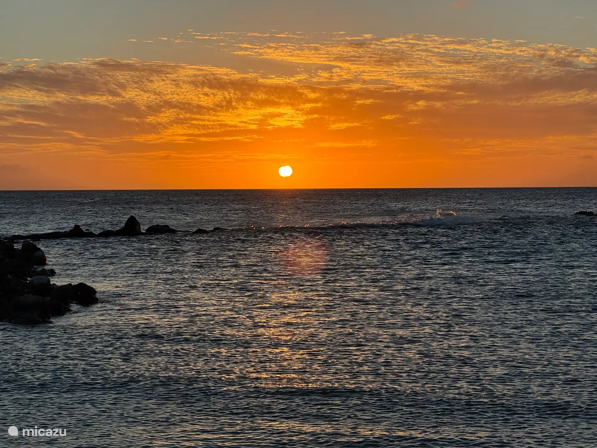 Sunset on Parasasa Beach in Piscaderia