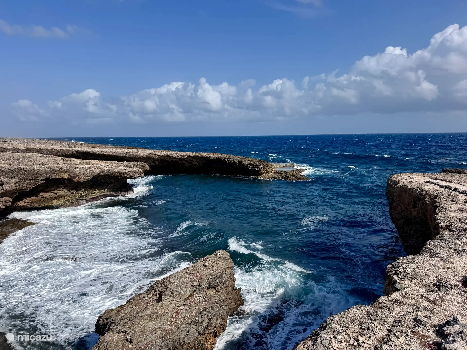 Wild sea at Shete Boka National Park