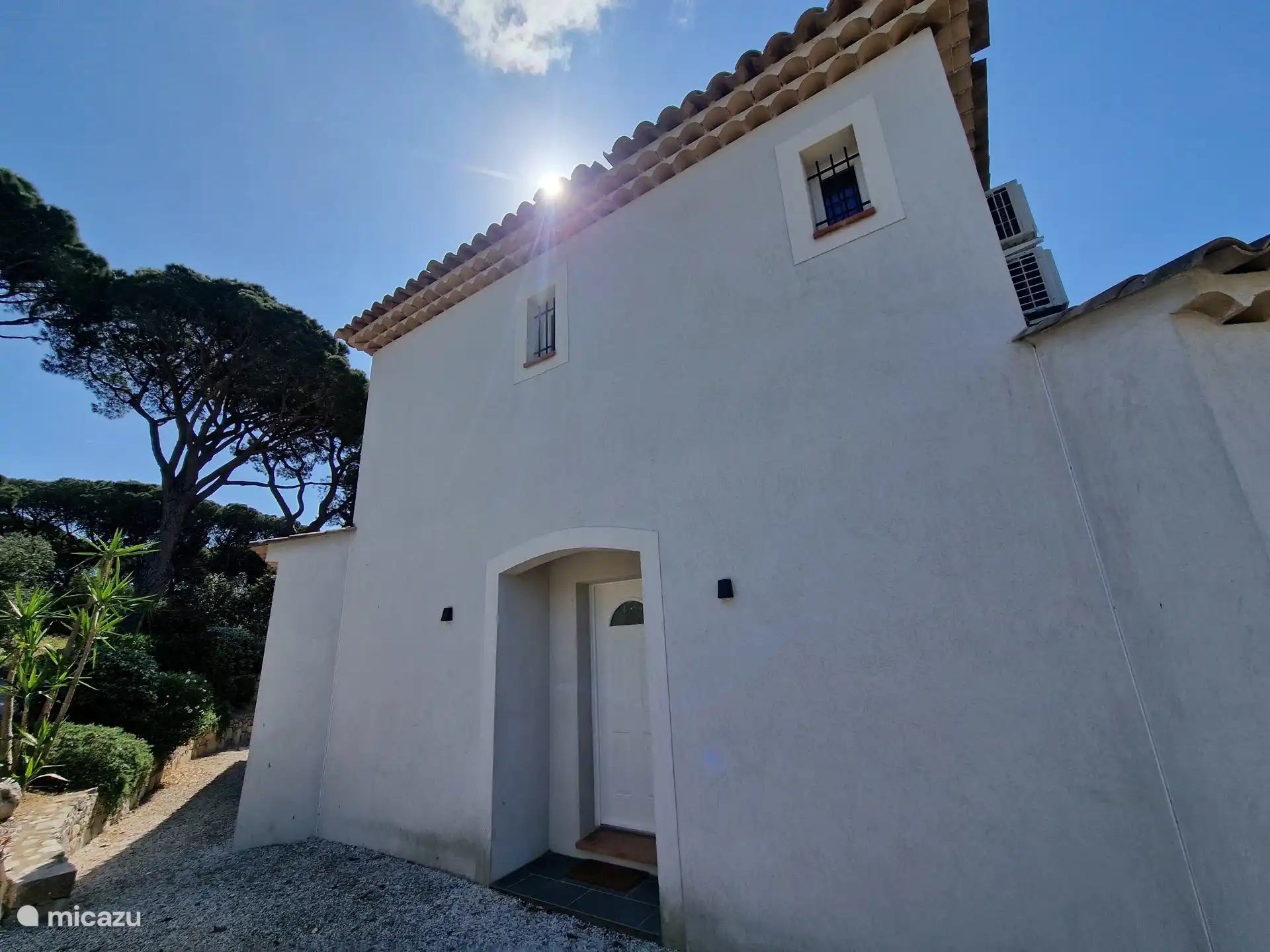 Ingang villa Antoinette