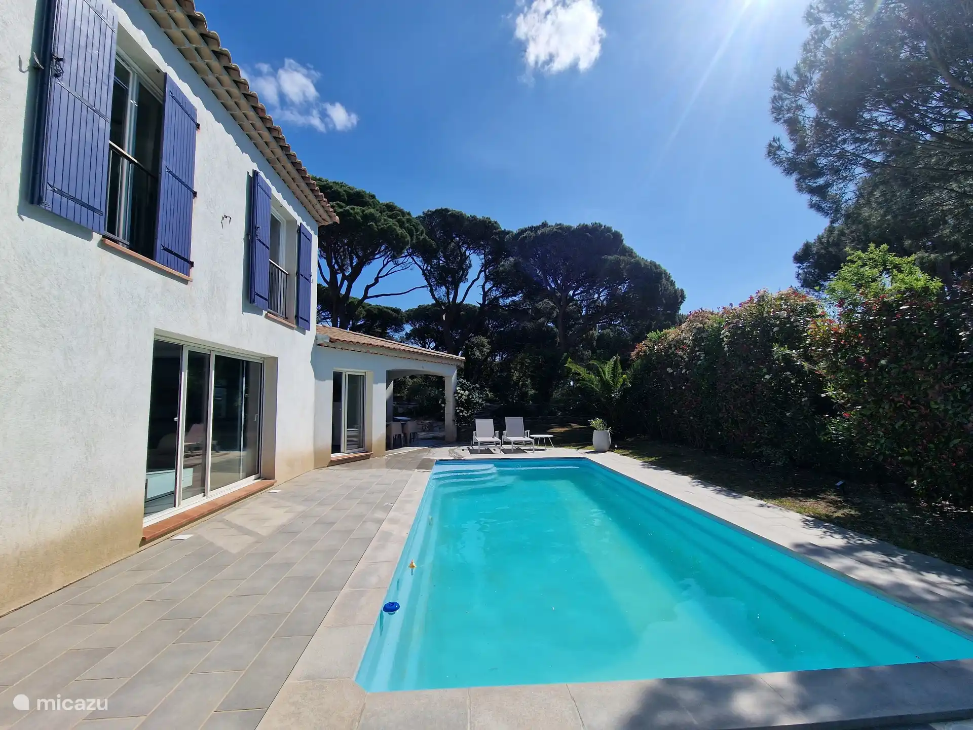 Zwembad villa Antoinette