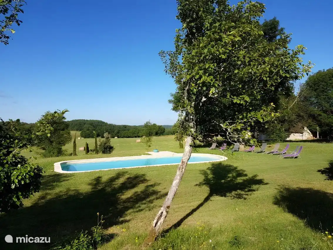 Piscine privée avec vue