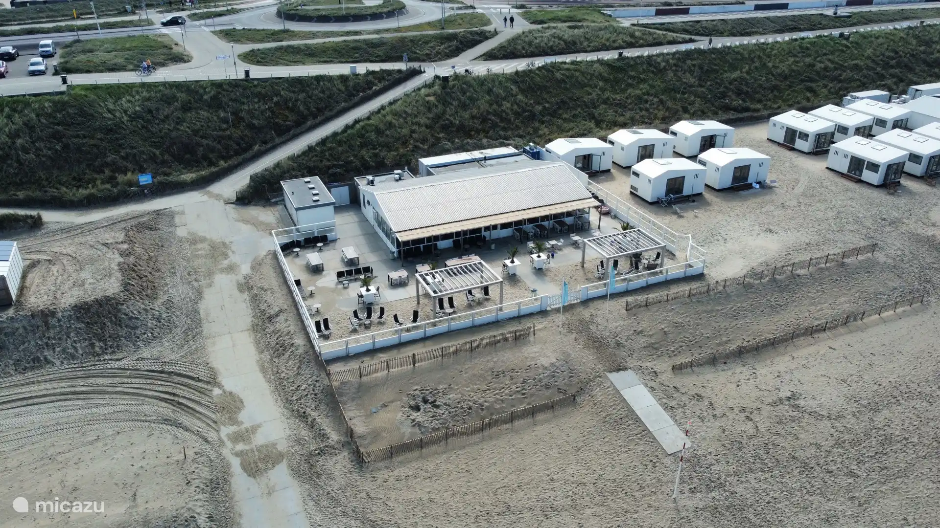 Les maisons de plage sont situées sur la plage de Zandvoort.