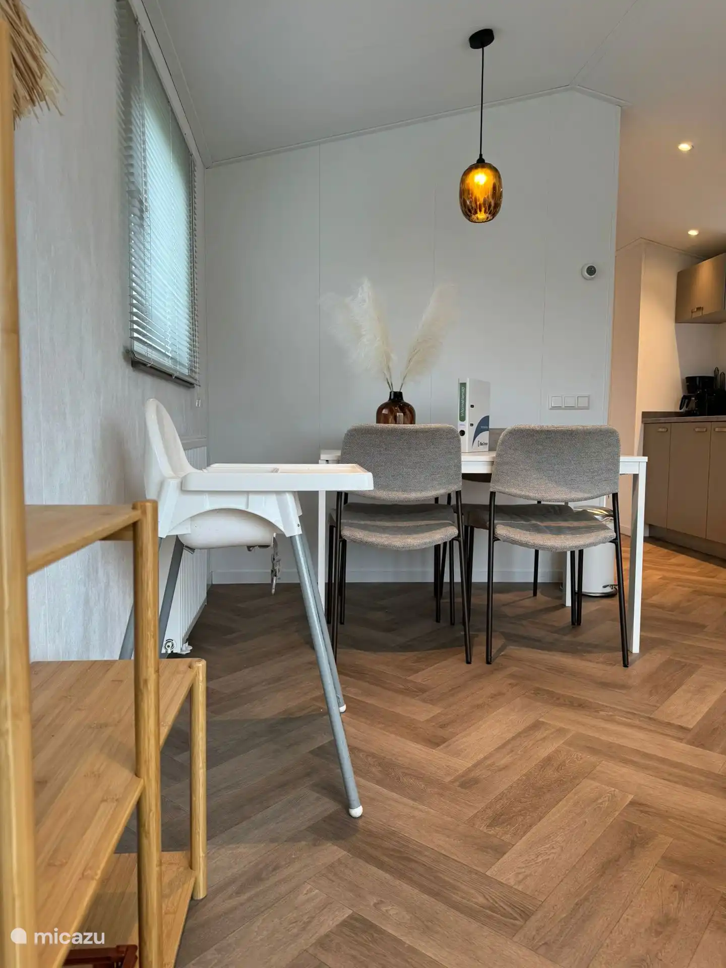 Mesa de comedor del salón