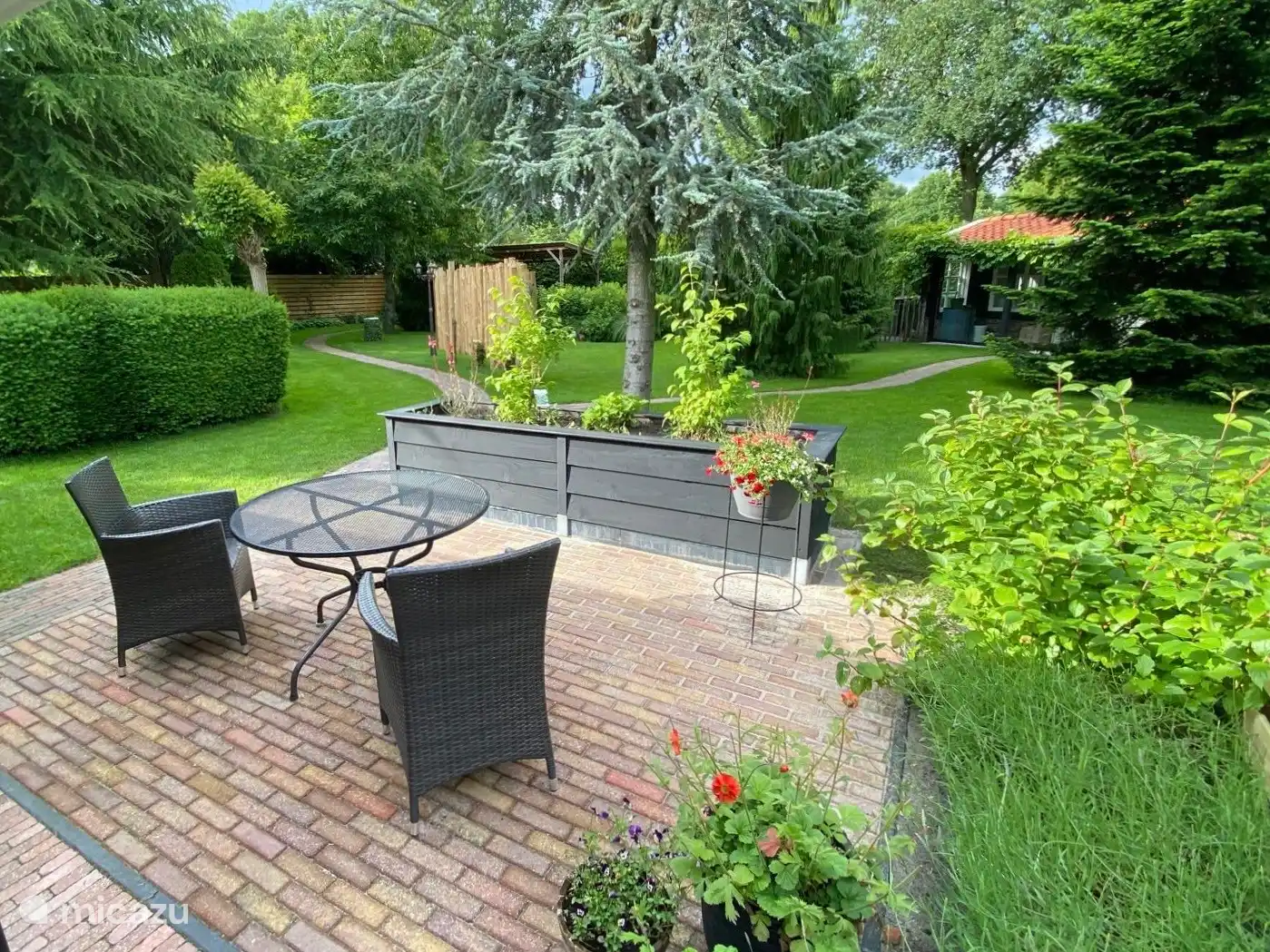 Heerlijk comfortabel, knus huisje voor twee personen (en een baby) in een rustige omgeving.