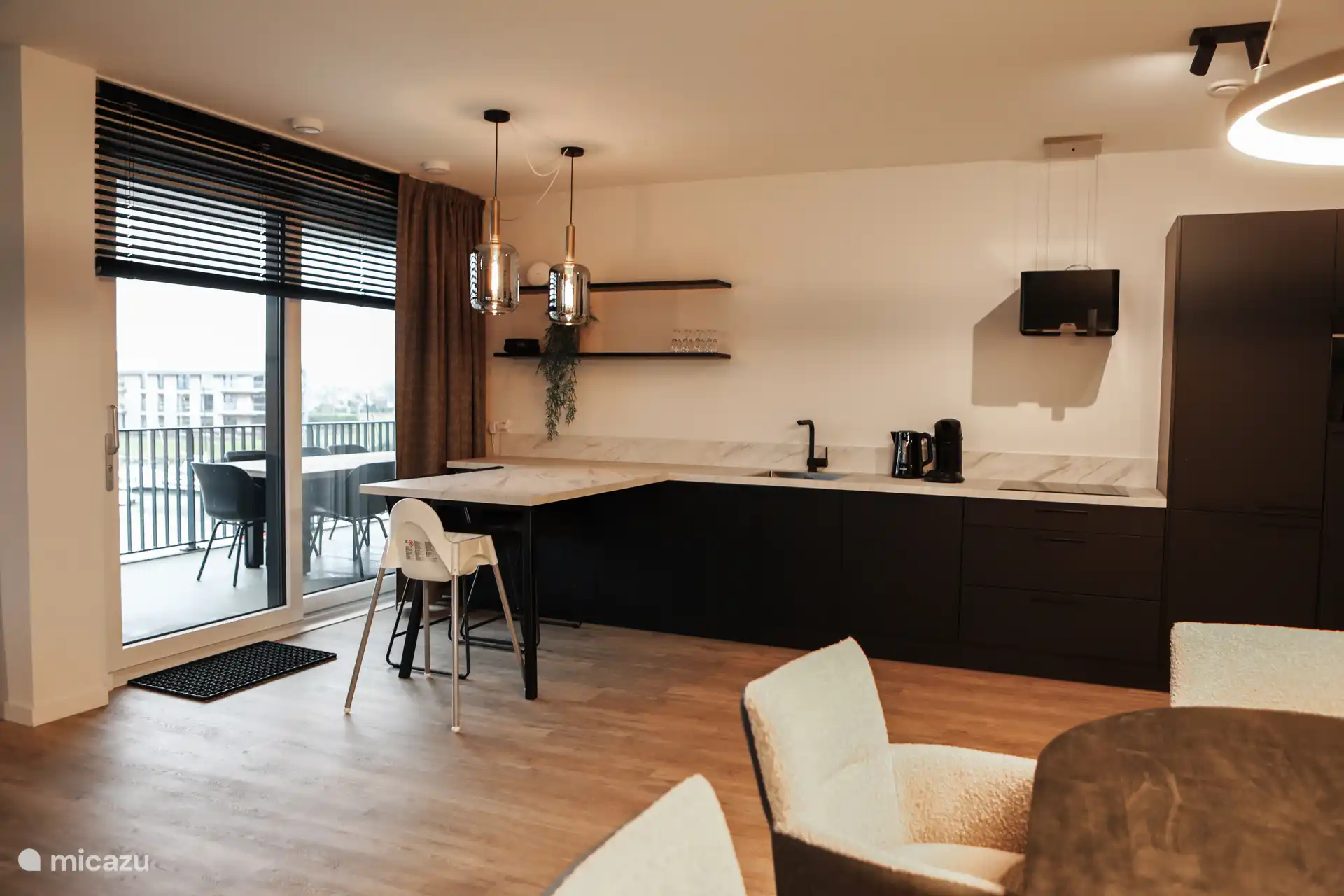 Cuisine de luxe, salon