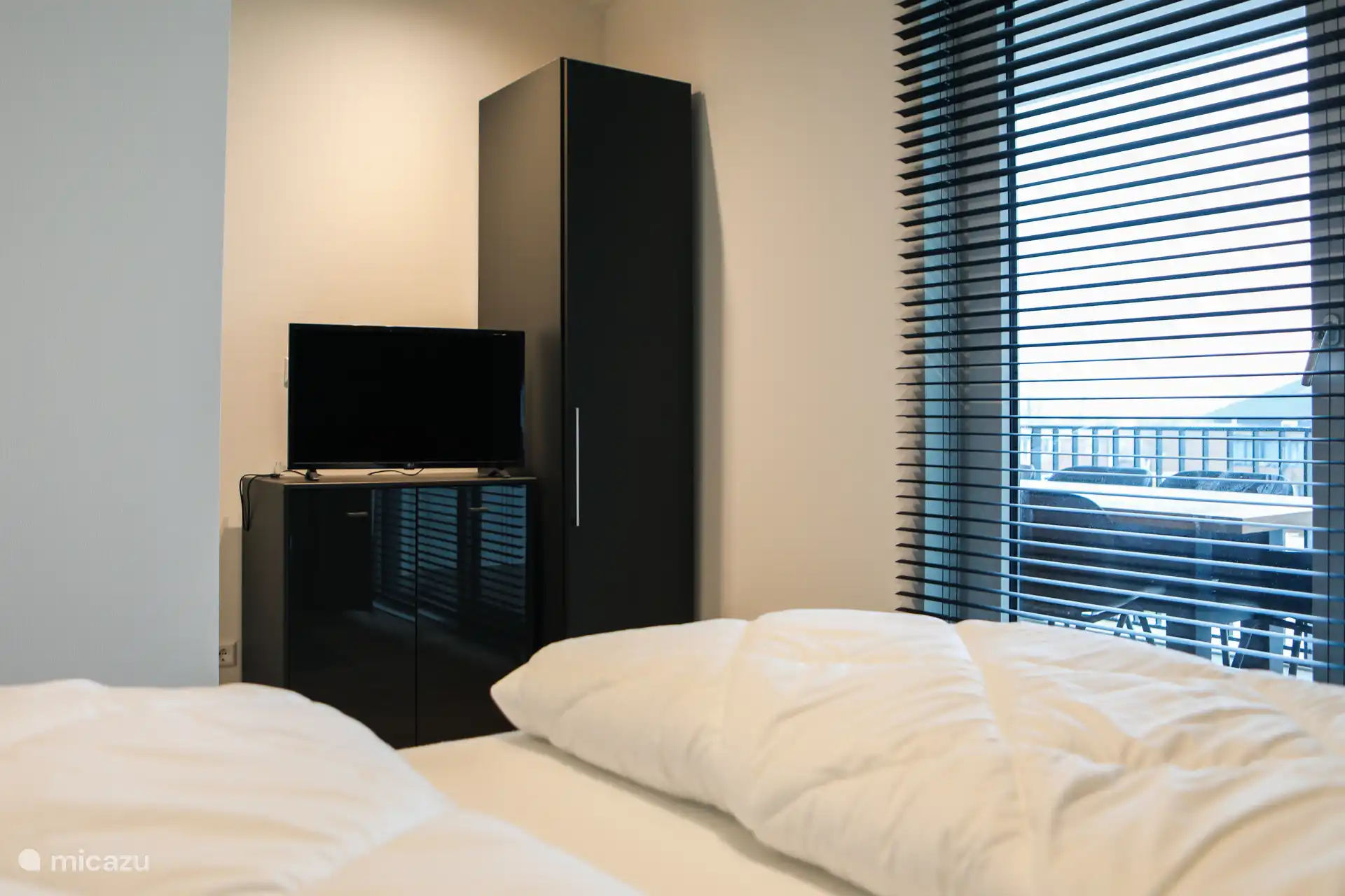 Chambre à la télévision