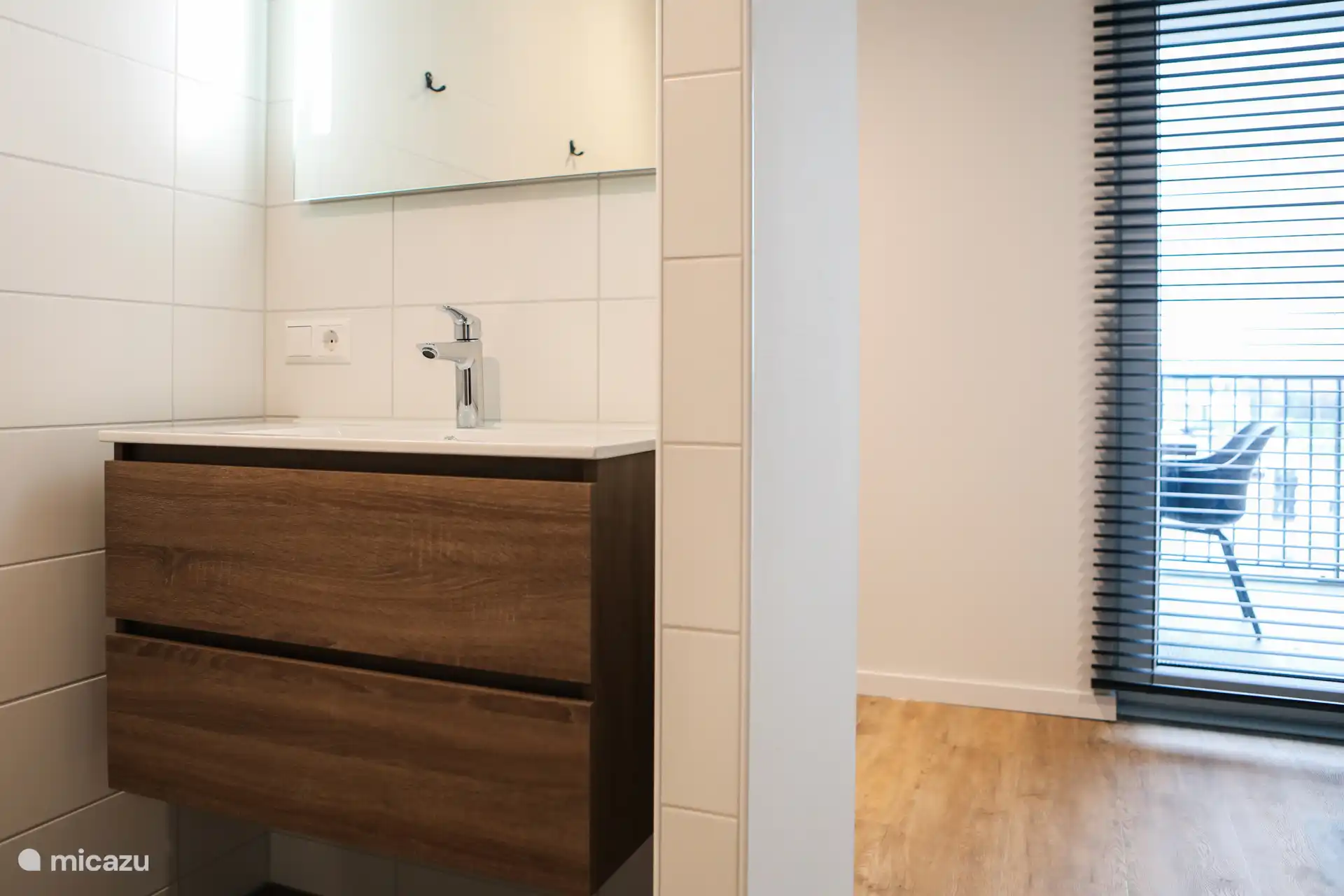 Salle de bain dans la chambre