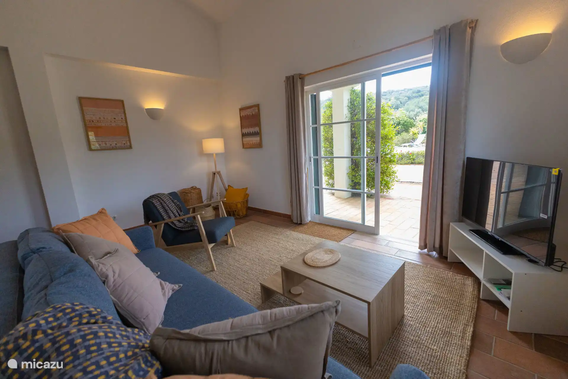 Lounge area with TV
