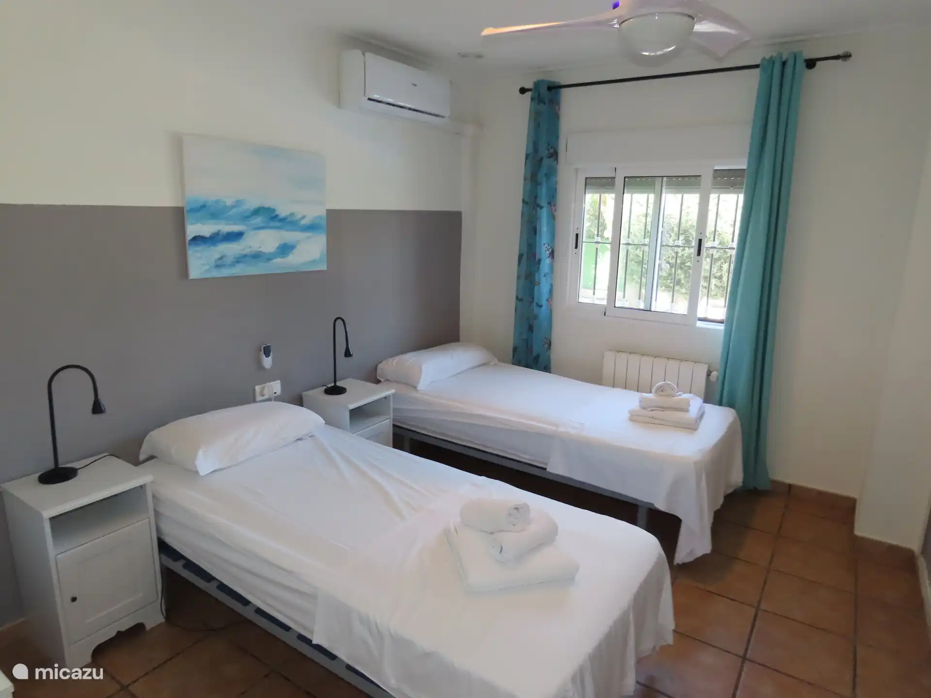 Des chambres spacieuses où les lits peuvent être utilisés comme lits simples ou doubles. 