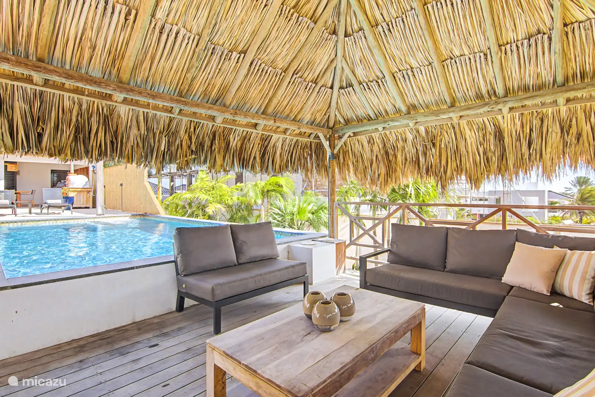 Palapa lounge