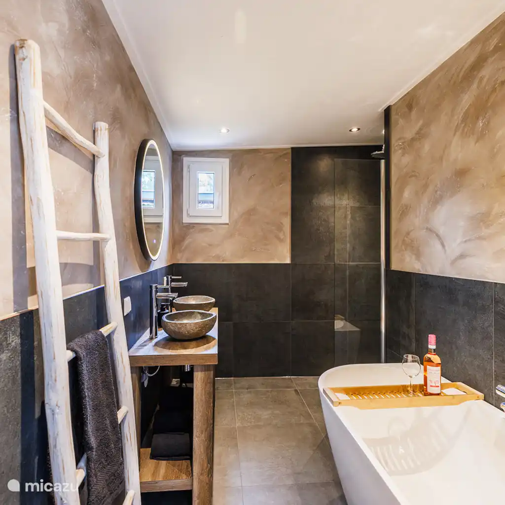 NIEUW Luxe Bos Lodge 20