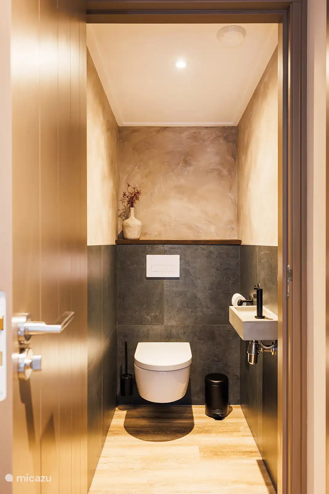 Het vakantiehuisje heeft een apart toilet