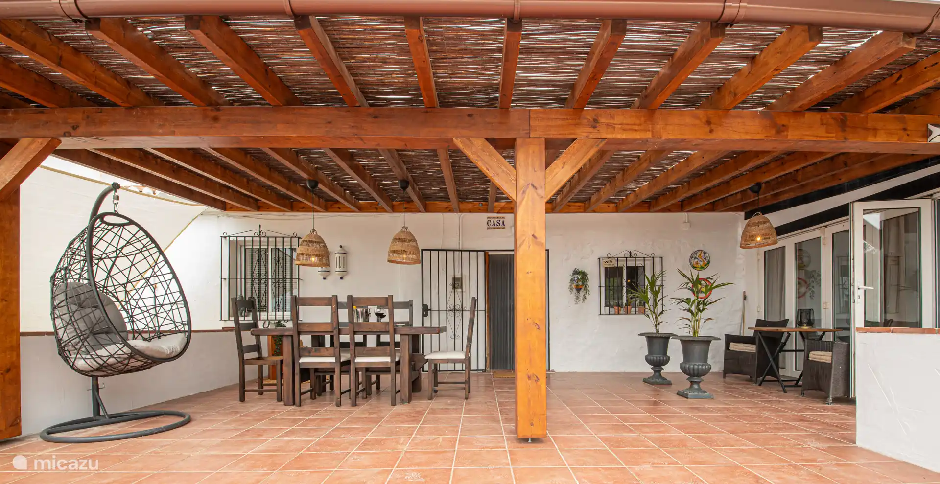terrace/canopy
