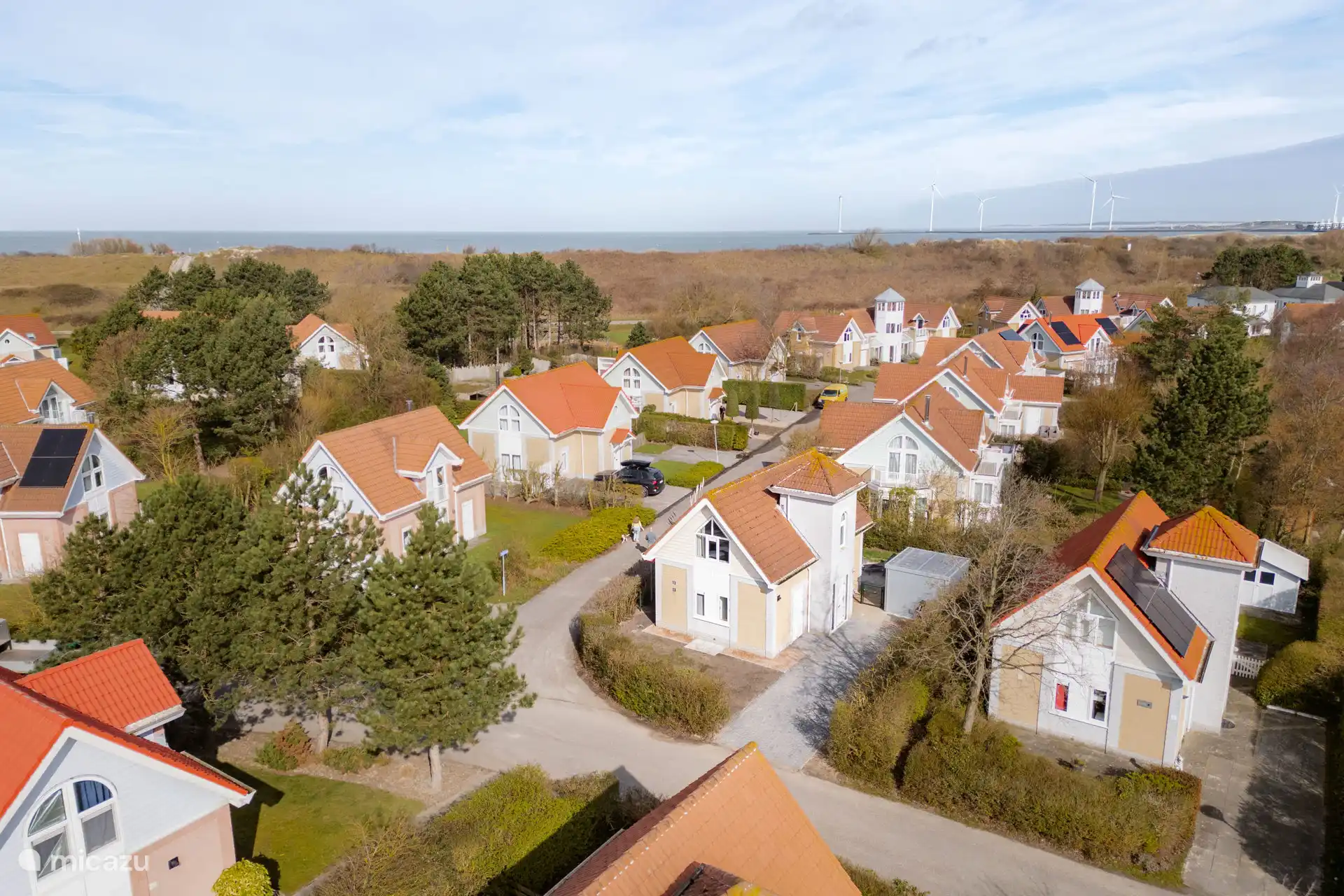 Walking distance to Banjaard beach