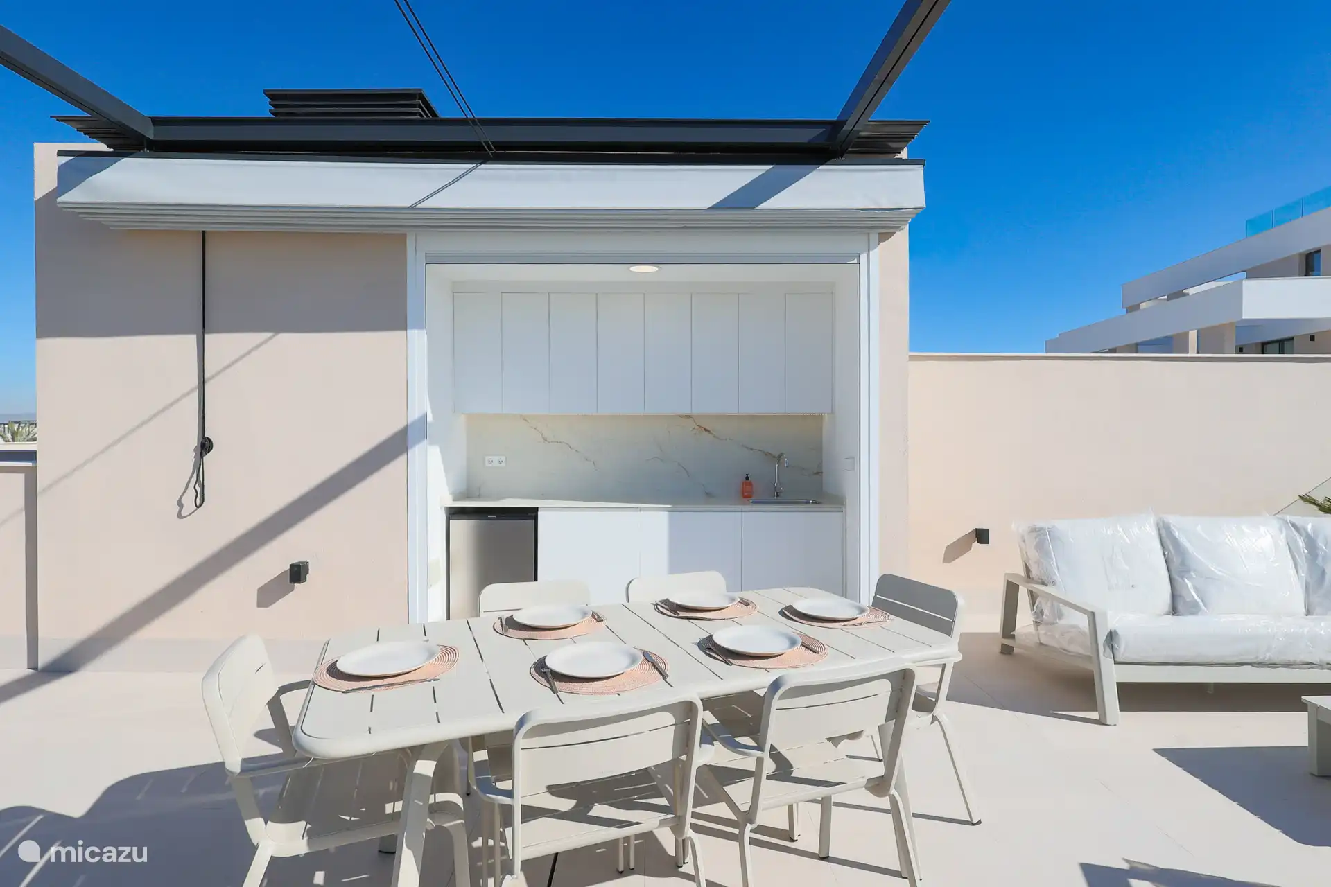 Dakterras met buitenkeuken