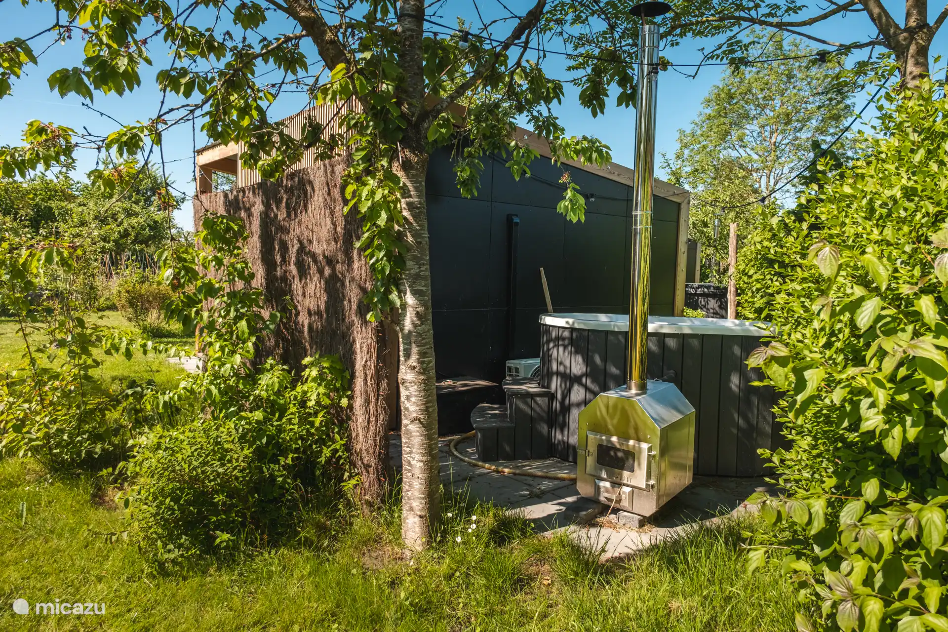 Hottub achterkant accommodatie