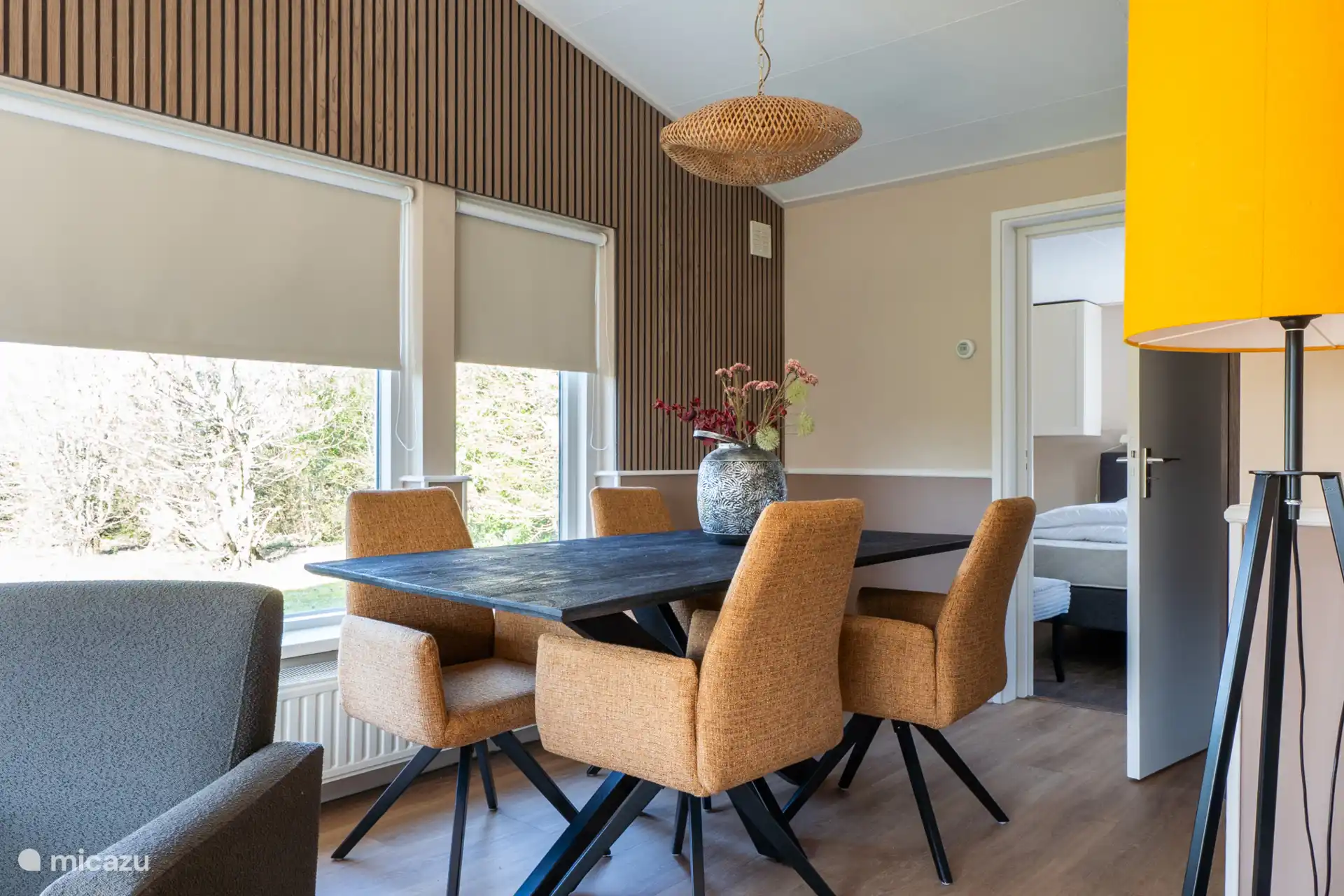 Mesa de comedor del salón