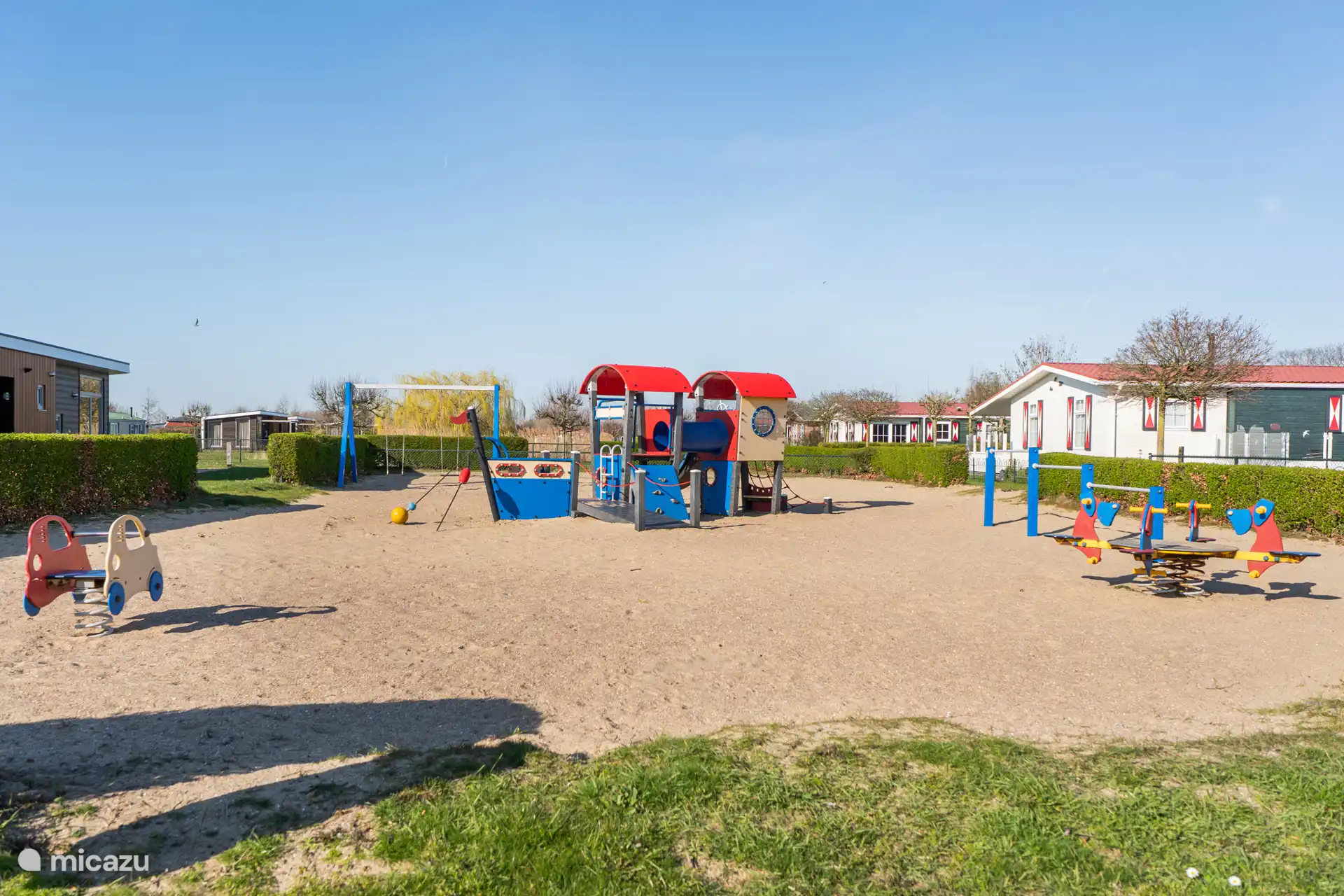 Spielplatz-Chalet