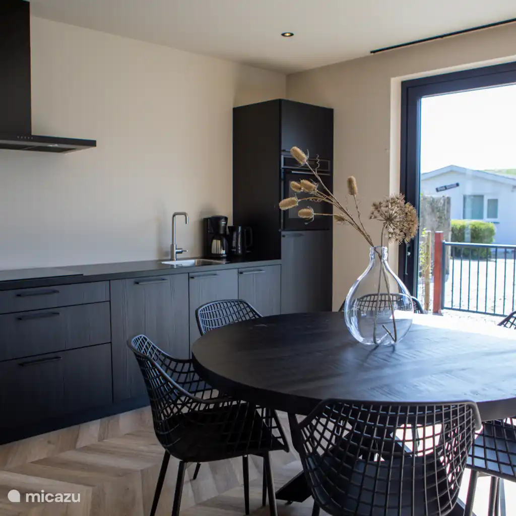 Prachtige bungalow Baarland