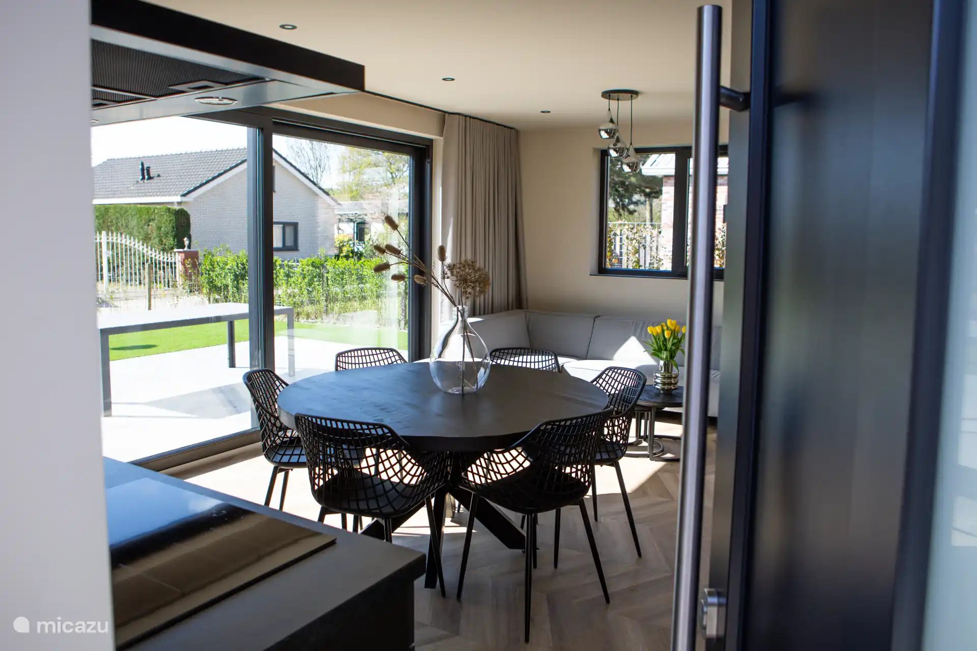 Table à manger du salon