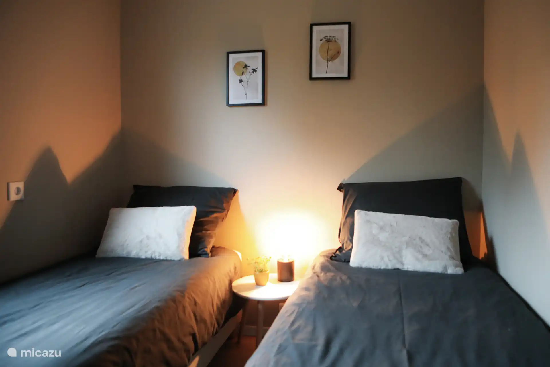 Slaapkamer 1
2 eenpersoonsbedden