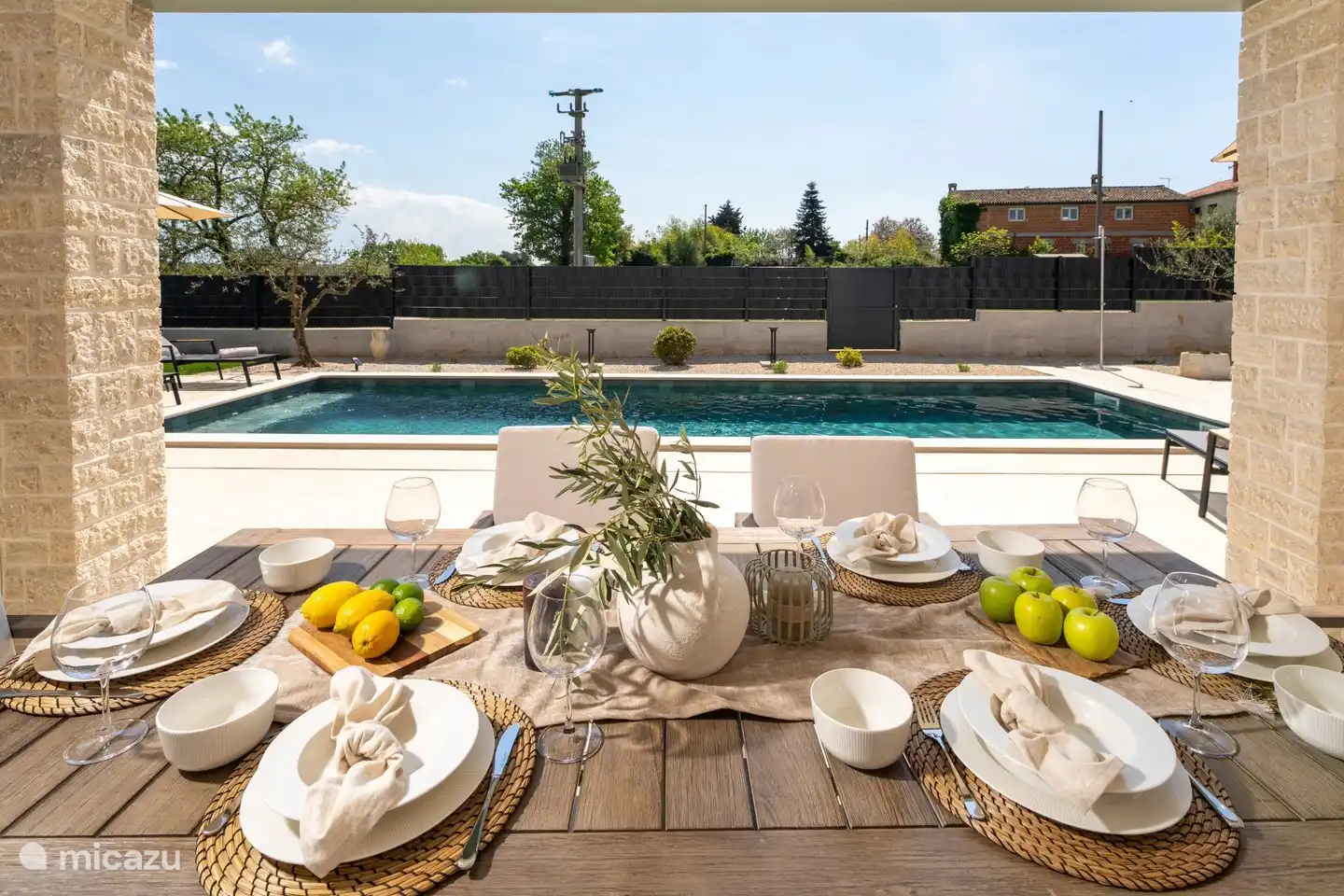 Mesa de comedor exterior