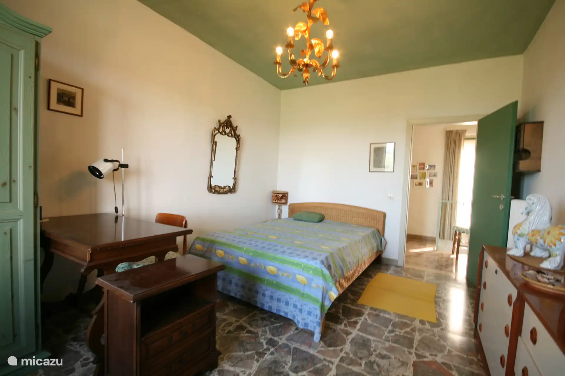 Schlafzimmer 2