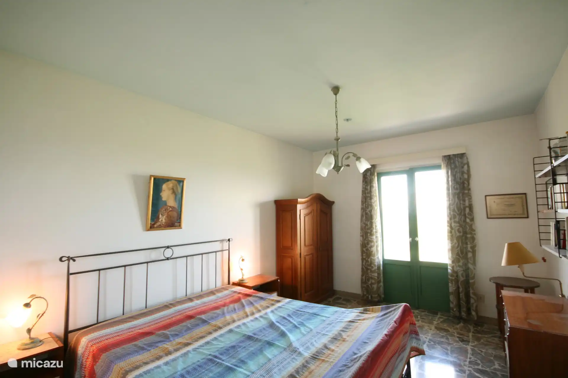 Schlafzimmer 1