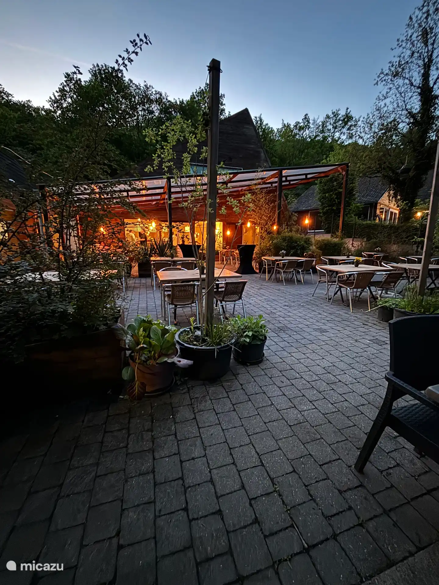 Restaurant in het park