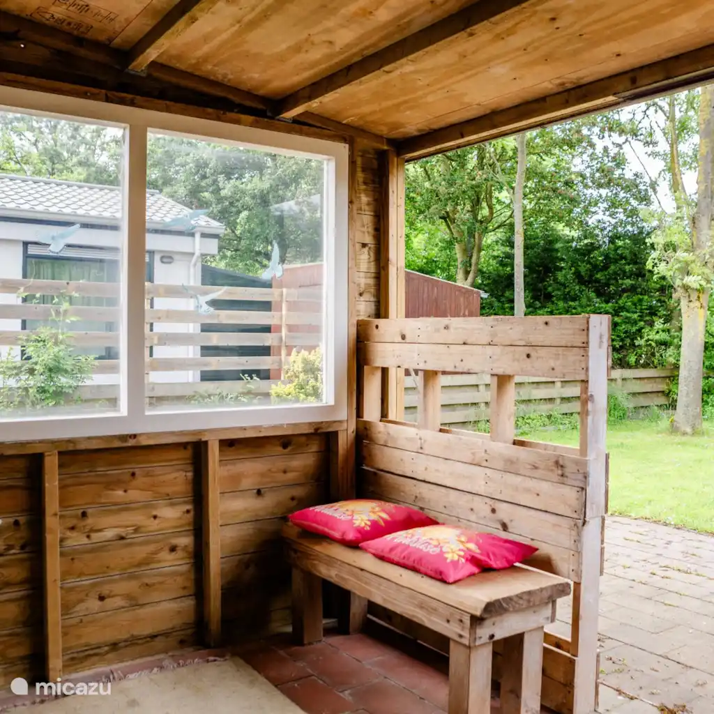 Sfeervolle bungalow Baarland