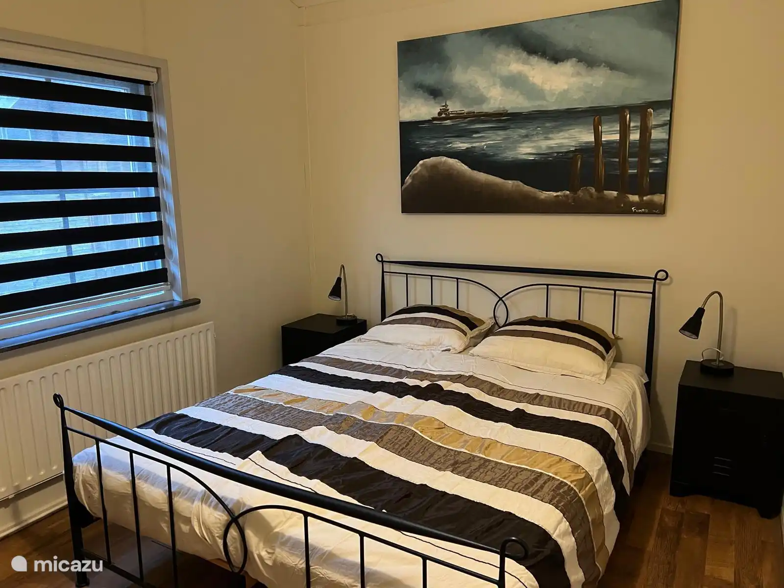 Bedroom 1
1 double bed