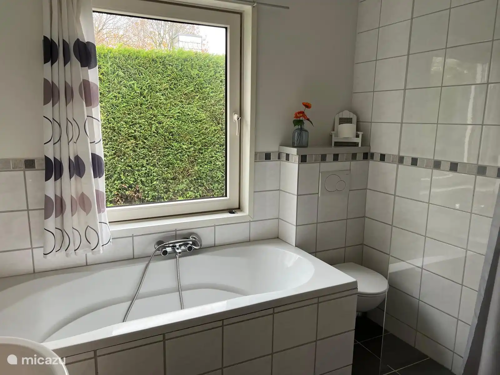 Bathroom with bathtub