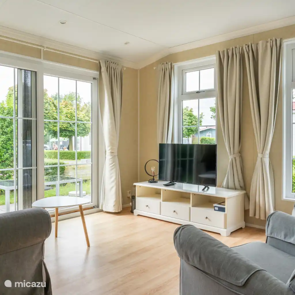 Chalet op vakantiepark in Baarland