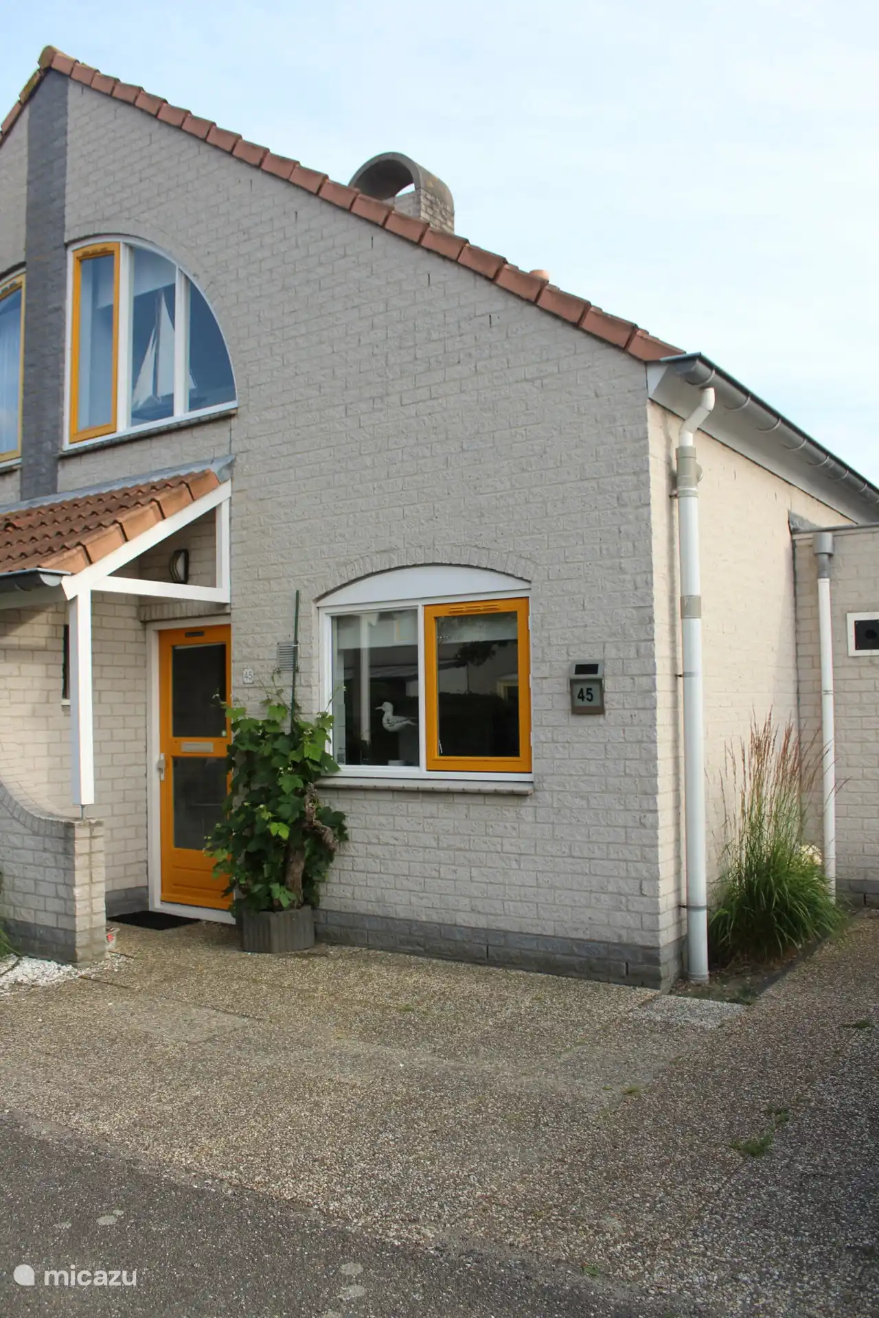 Devant de la maison