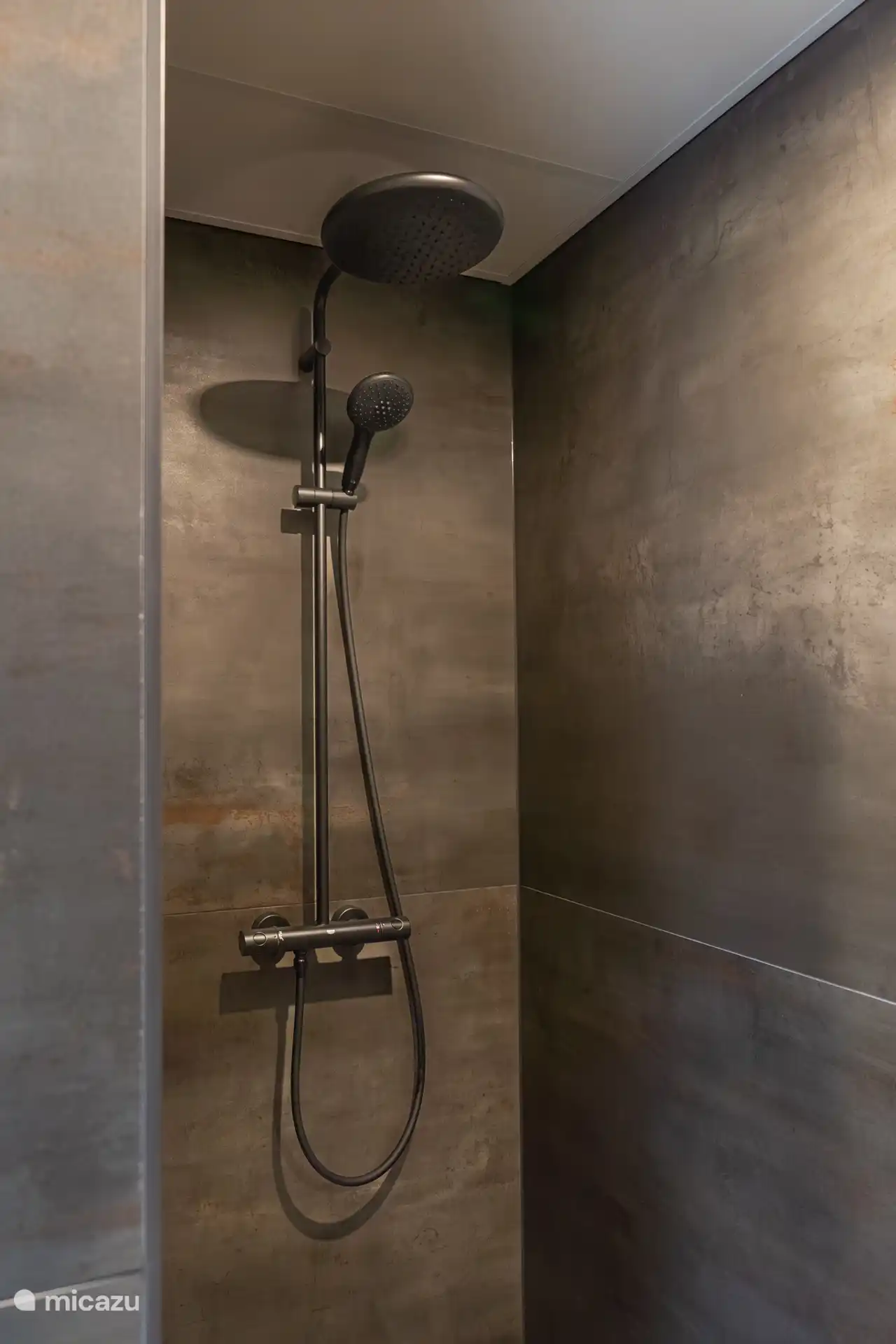 Badkamer 
Douche