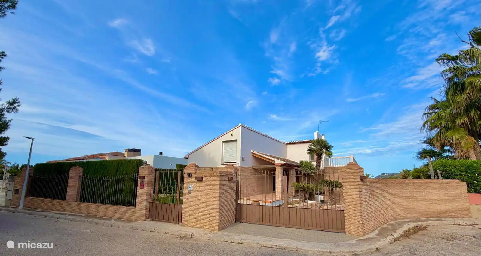 villa in Costa Blanca, Spain – Large villa very close to the Beach